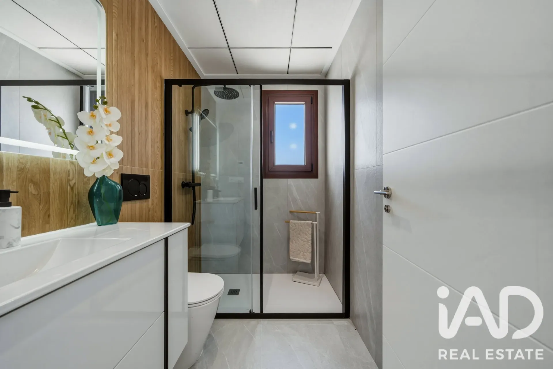 Modern 4-Bedroom Villa with Pool and Garden in Orihuela Spain - View image 32 of 39