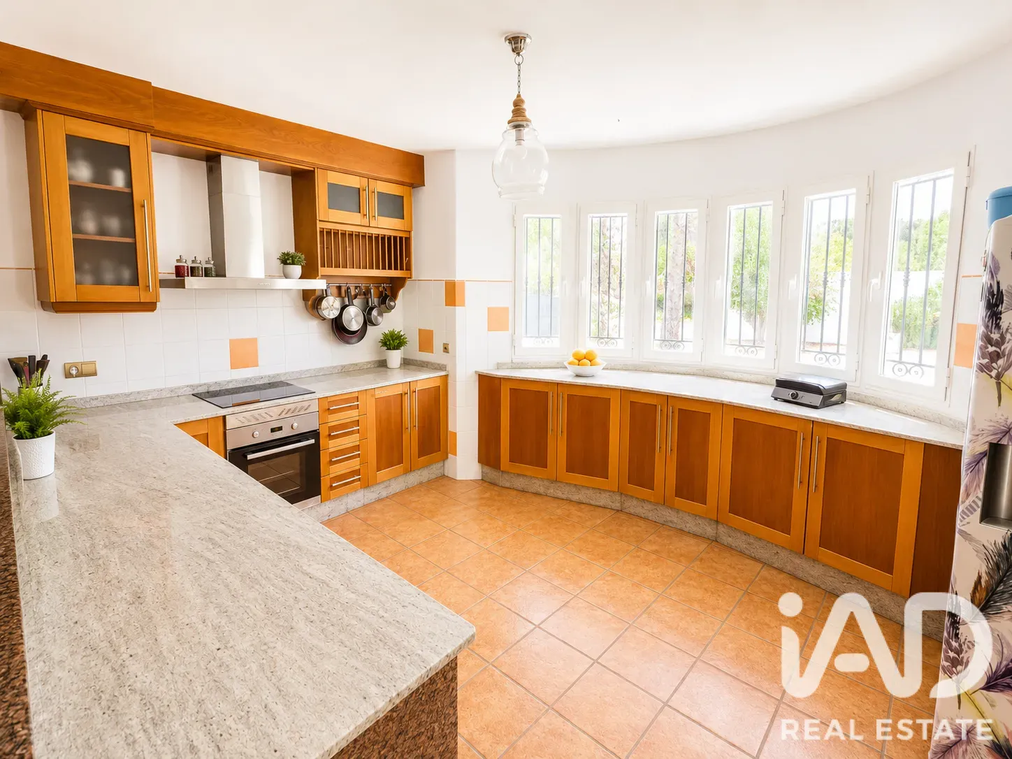 Spacious 6-Bedroom Villa with Pool and Gardens in Cehegín, Spain - View image 16 of 34