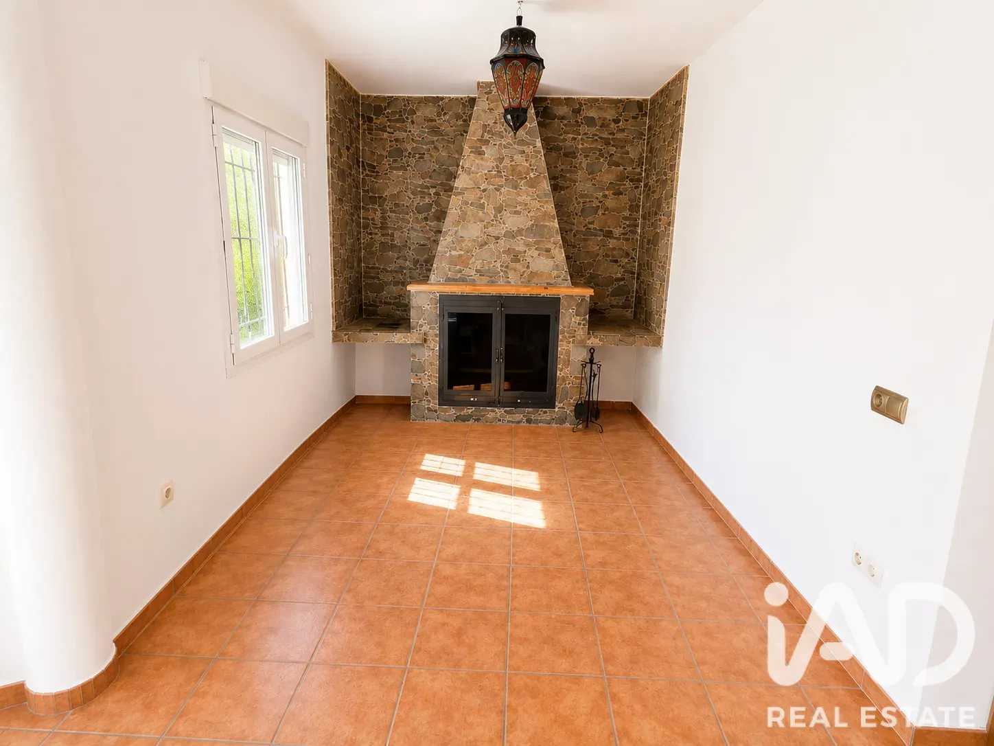 Spacious 6-Bedroom Villa with Pool and Gardens in Cehegín, Spain - View image 17 of 34
