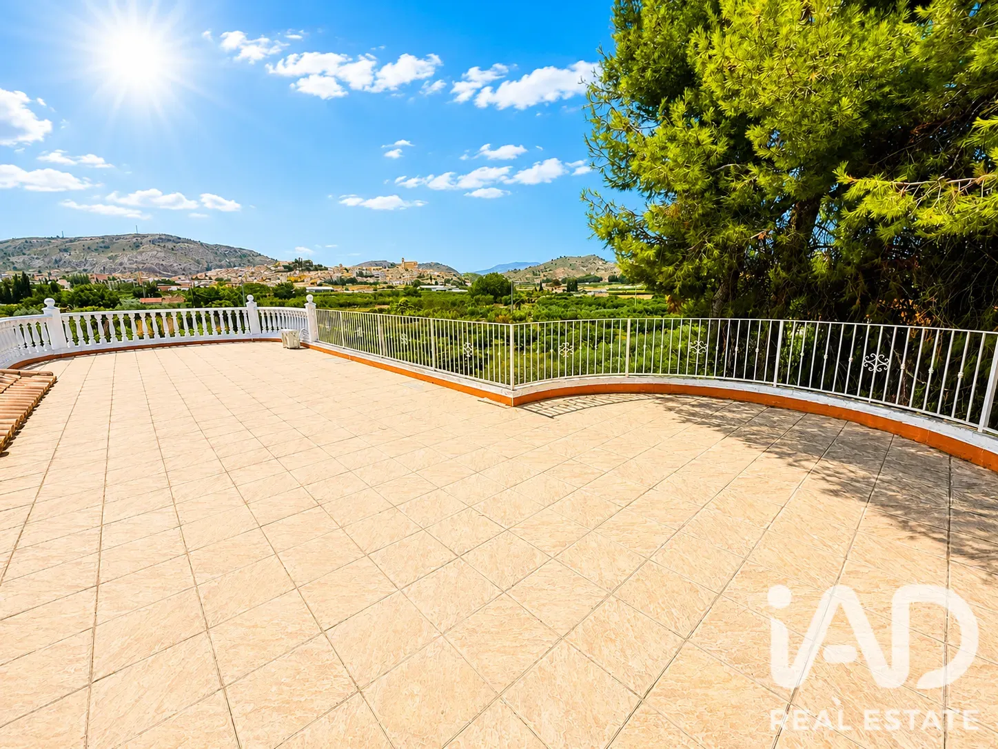 Spacious 6-Bedroom Villa with Pool and Gardens in Cehegín, Spain - View image 22 of 34