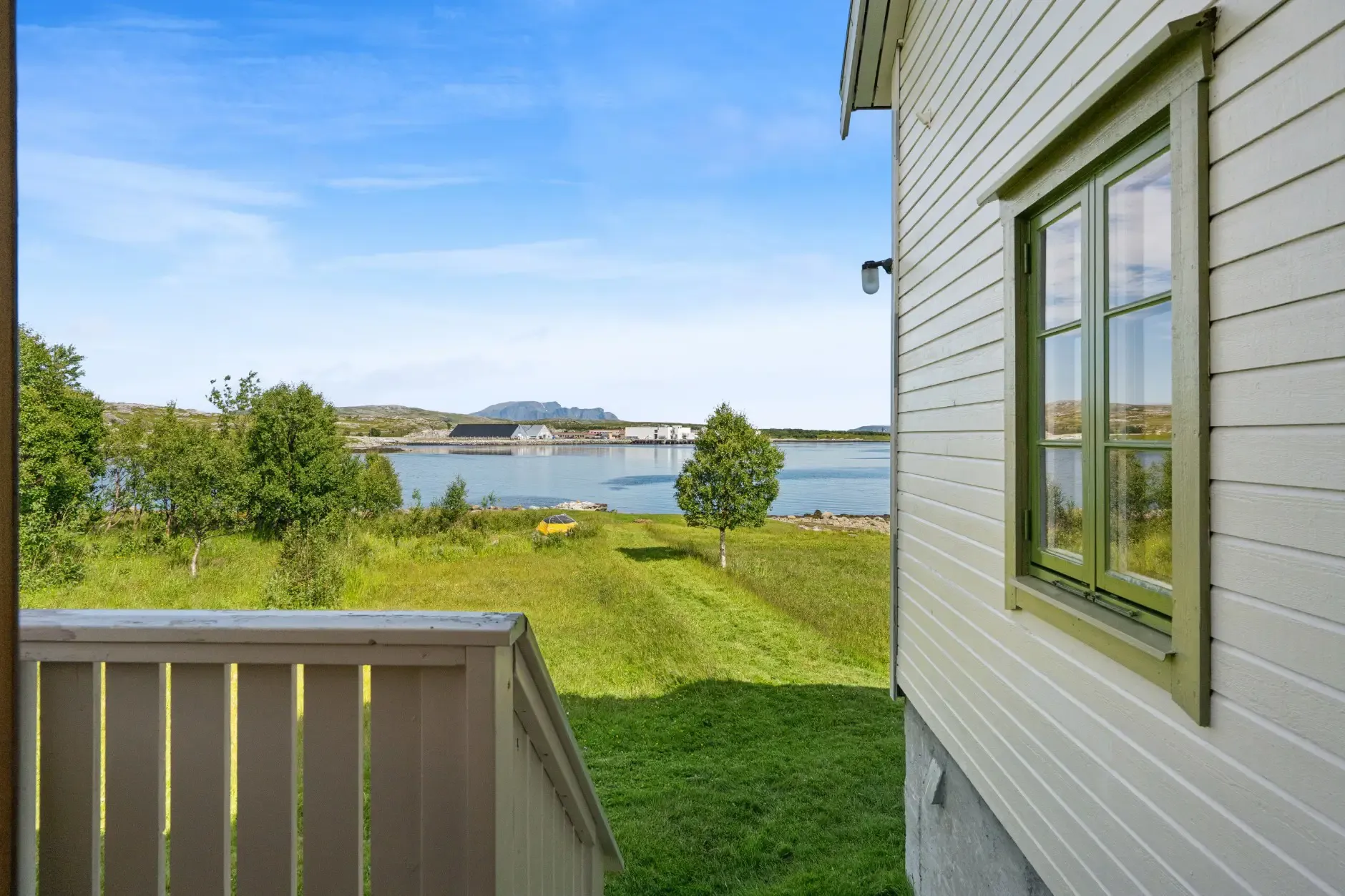 1940s Coastal Retreat with Expansive Lot in Vannvåg, Norway - View image 6 of 35