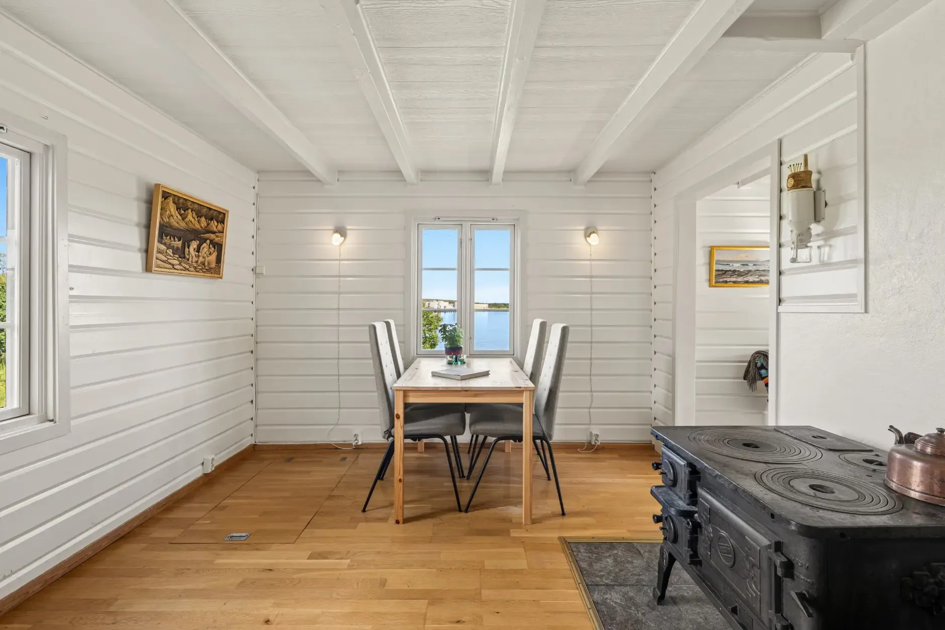 1940s Coastal Retreat with Expansive Lot in Vannvåg, Norway - View image 18 of 35