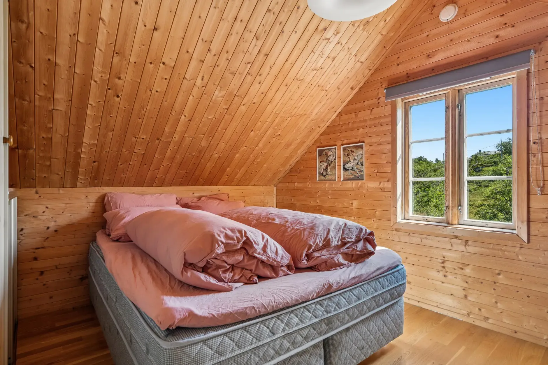 1940s Coastal Retreat with Expansive Lot in Vannvåg, Norway - View image 20 of 35
