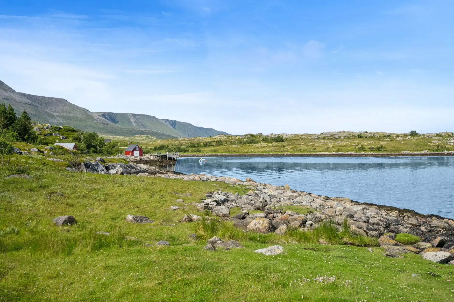 1940s Coastal Retreat with Expansive Lot in Vannvåg, Norway - View image 27 of 35