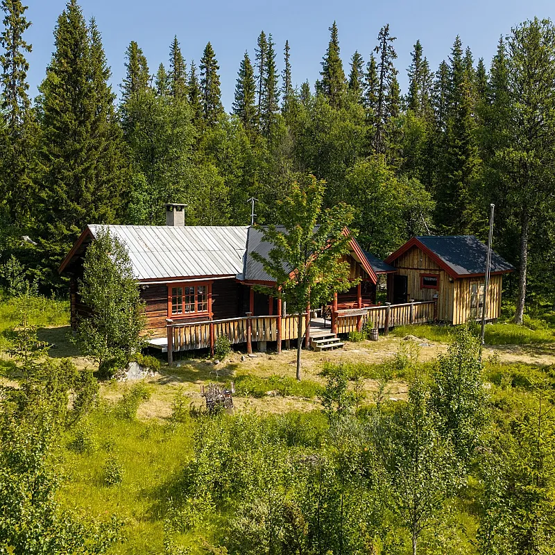 1960s Country House Near Skiing in Hede with Expansive Garden
