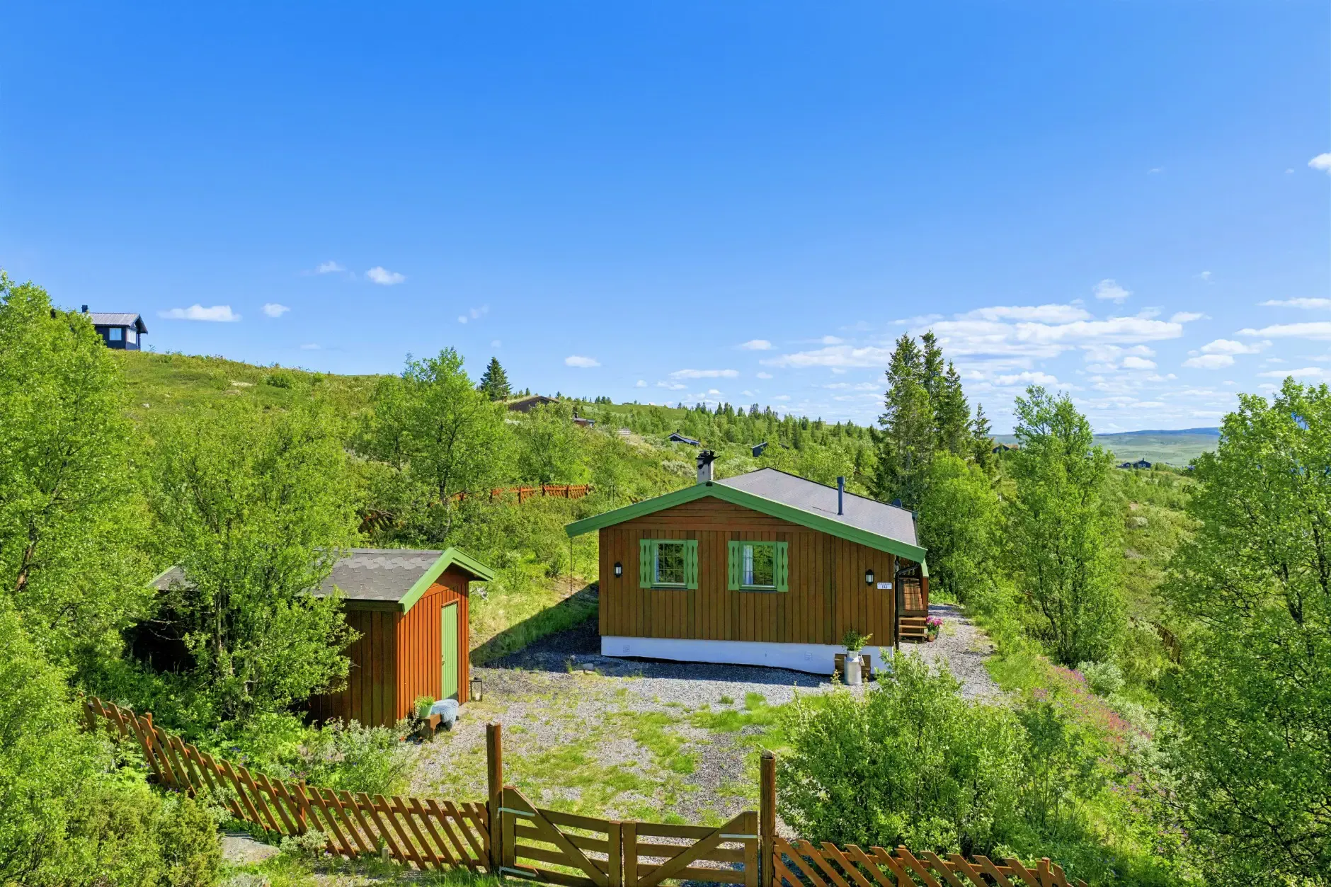 Maisemallinen 3 makuuhuoneen mökki Ryfossissa, parveke ja terassi - Image 1