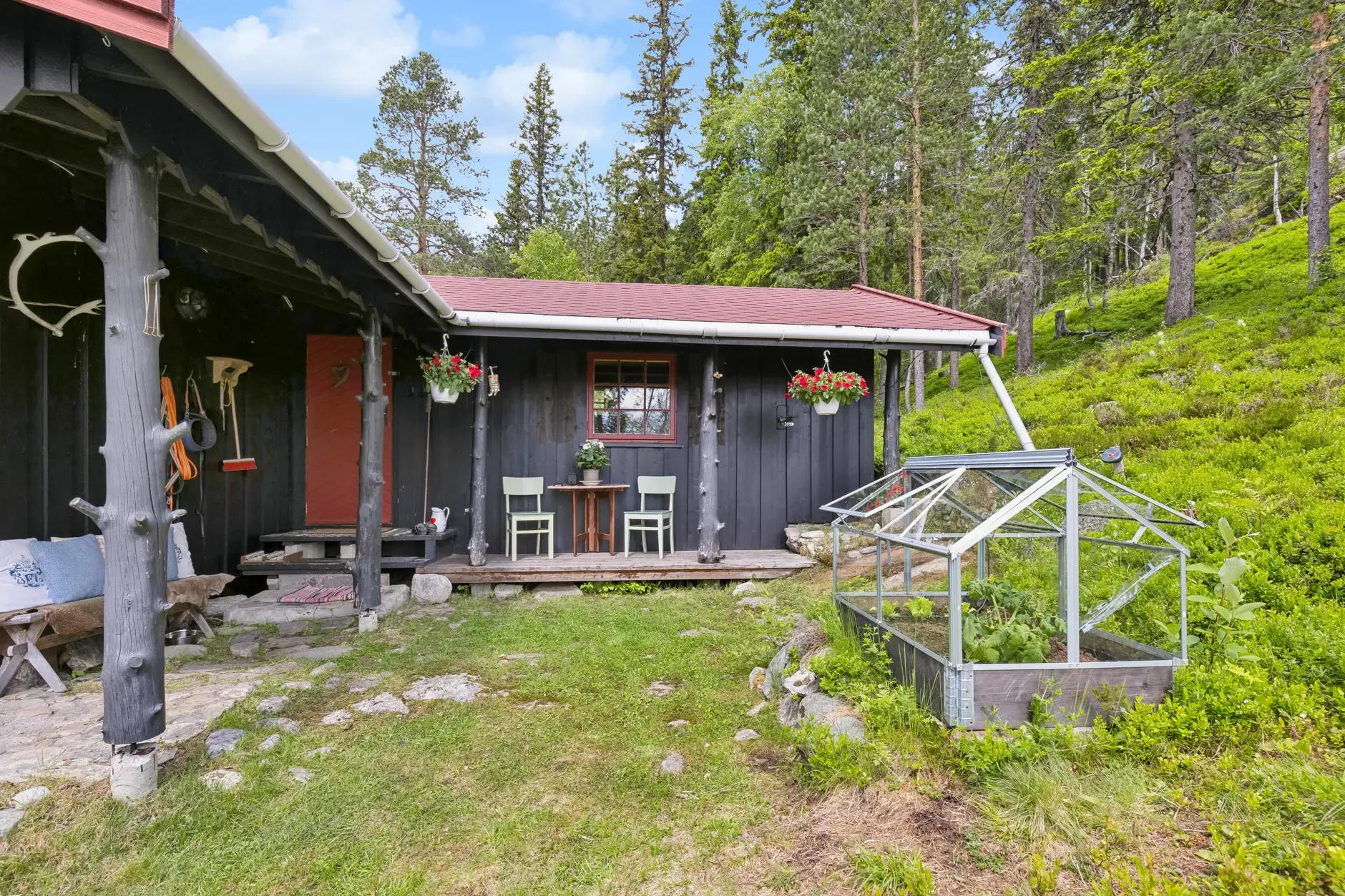 Chalet degli anni '70 con due camere da letto e ampio terreno a Eggedal, Norvegia - Image 5