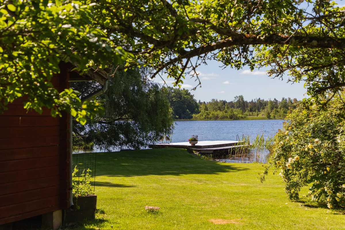 Historic 4-Bedroom Farmhouse with Expansive Land and Private Jetty in Väddö - Image 5