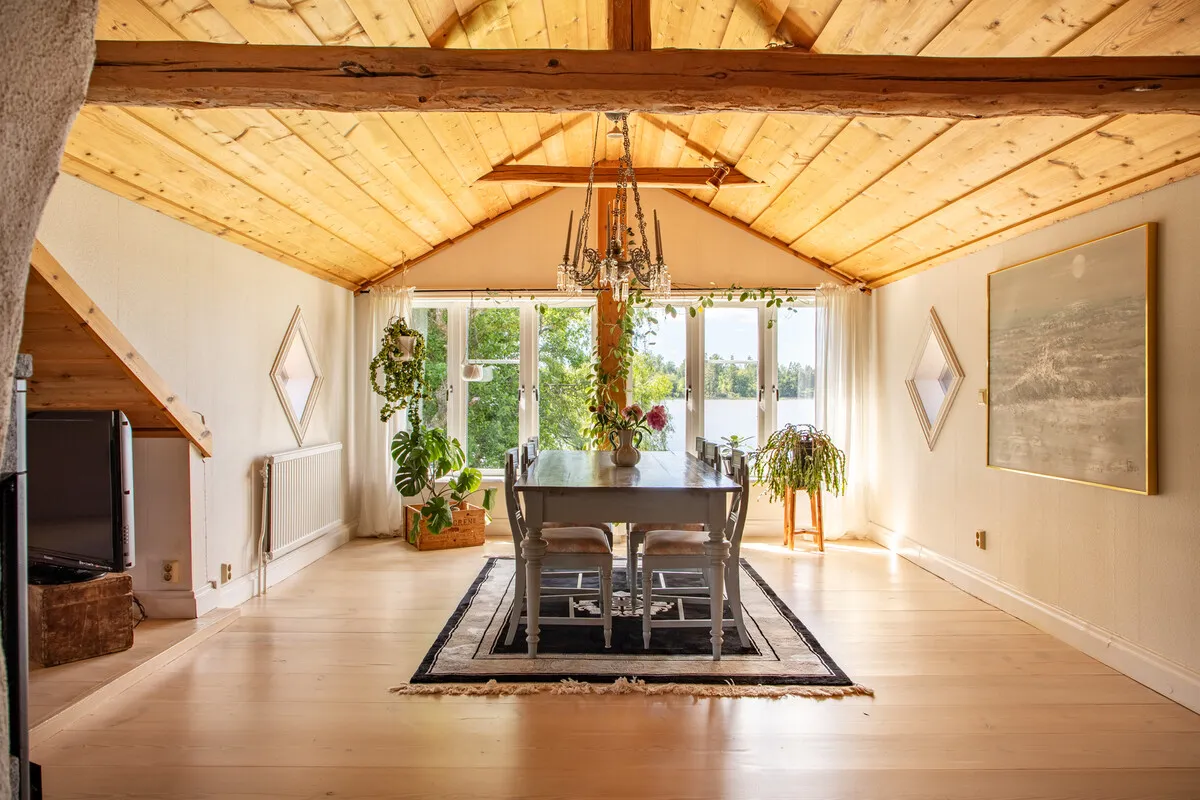 Historic 4-Bedroom Farmhouse with Expansive Land and Private Jetty in Väddö - View image 20 of 64