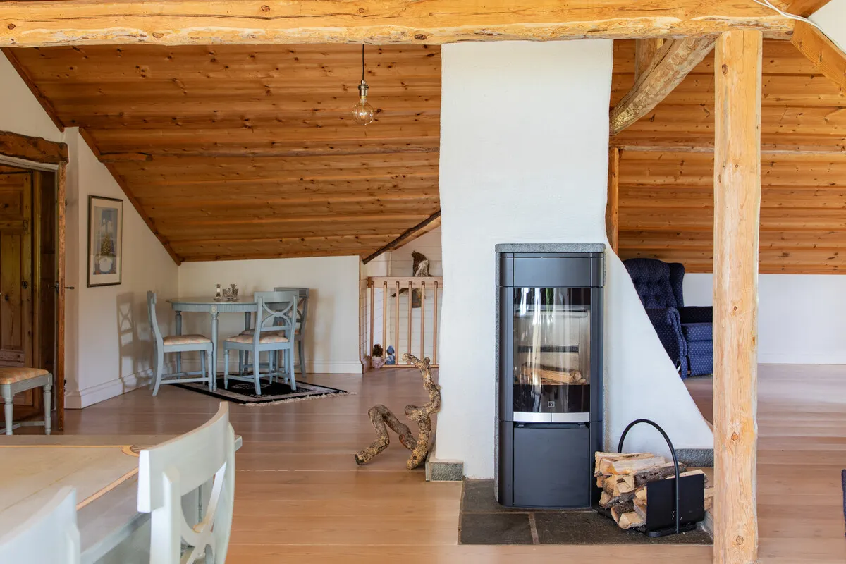 Historic 4-Bedroom Farmhouse with Expansive Land and Private Jetty in Väddö - View image 21 of 64
