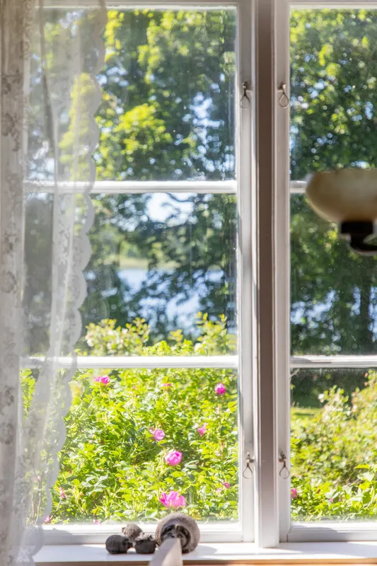 Historic 4-Bedroom Farmhouse with Expansive Land and Private Jetty in Väddö - View image 31 of 64