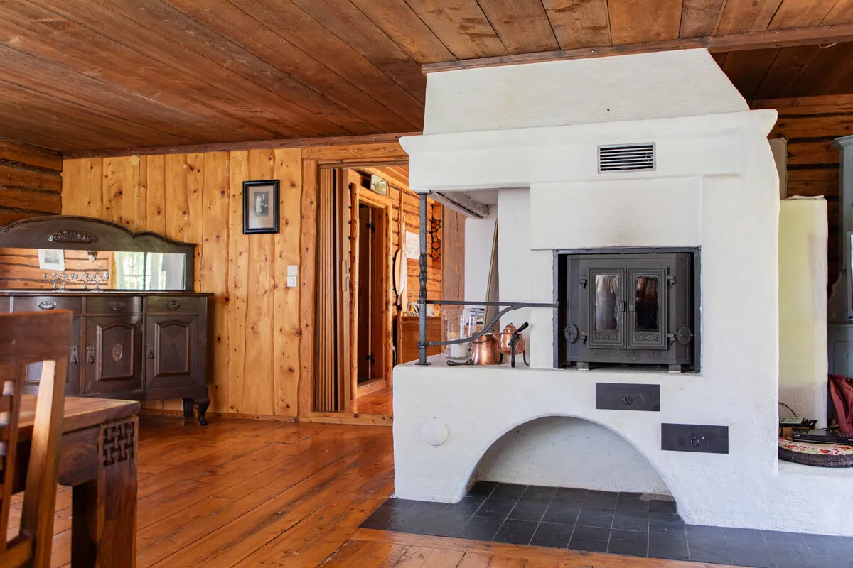 Historic 4-Bedroom Farmhouse with Expansive Land and Private Jetty in Väddö - View image 32 of 64