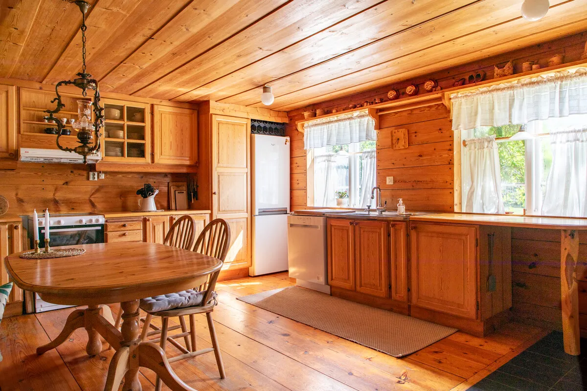 Historic 4-Bedroom Farmhouse with Expansive Land and Private Jetty in Väddö - View image 33 of 64