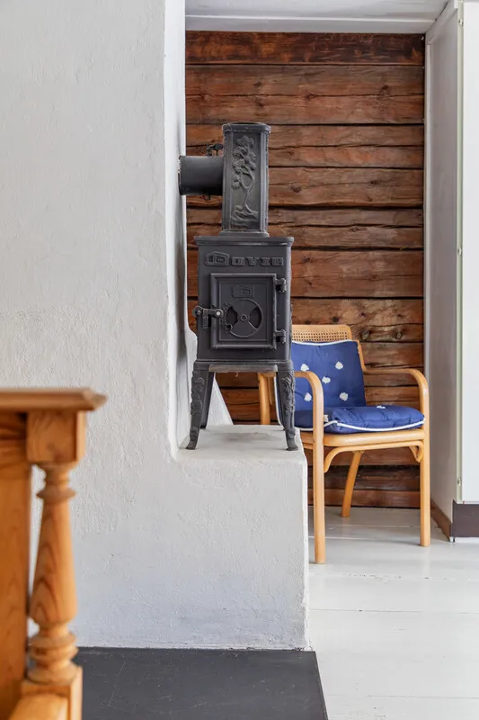 Historic 4-Bedroom Farmhouse with Expansive Land and Private Jetty in Väddö - View image 37 of 64