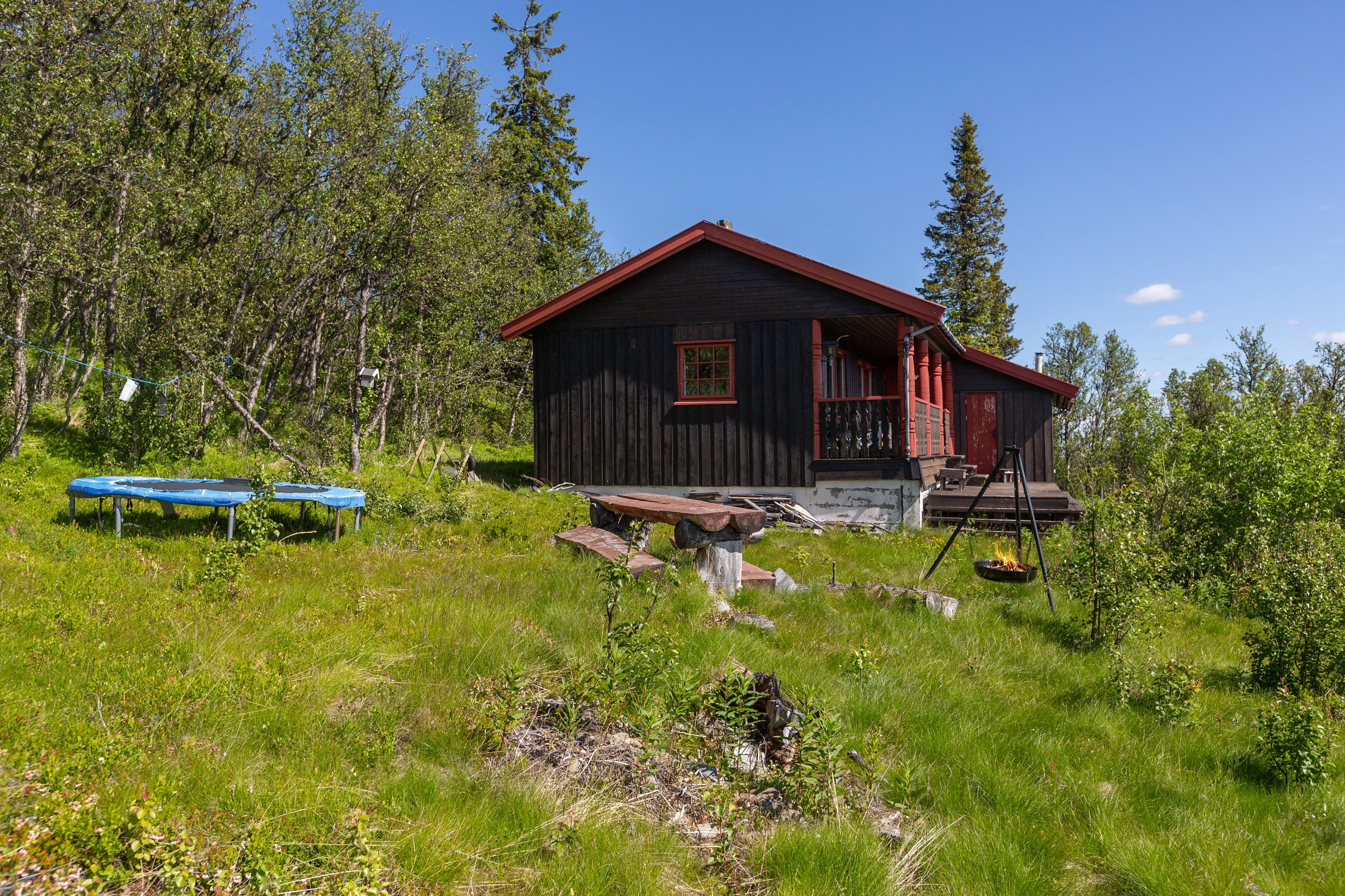 1978 Cabin with Scenic Views in Valdres, Norway – Ideal for Renovation - Image 3