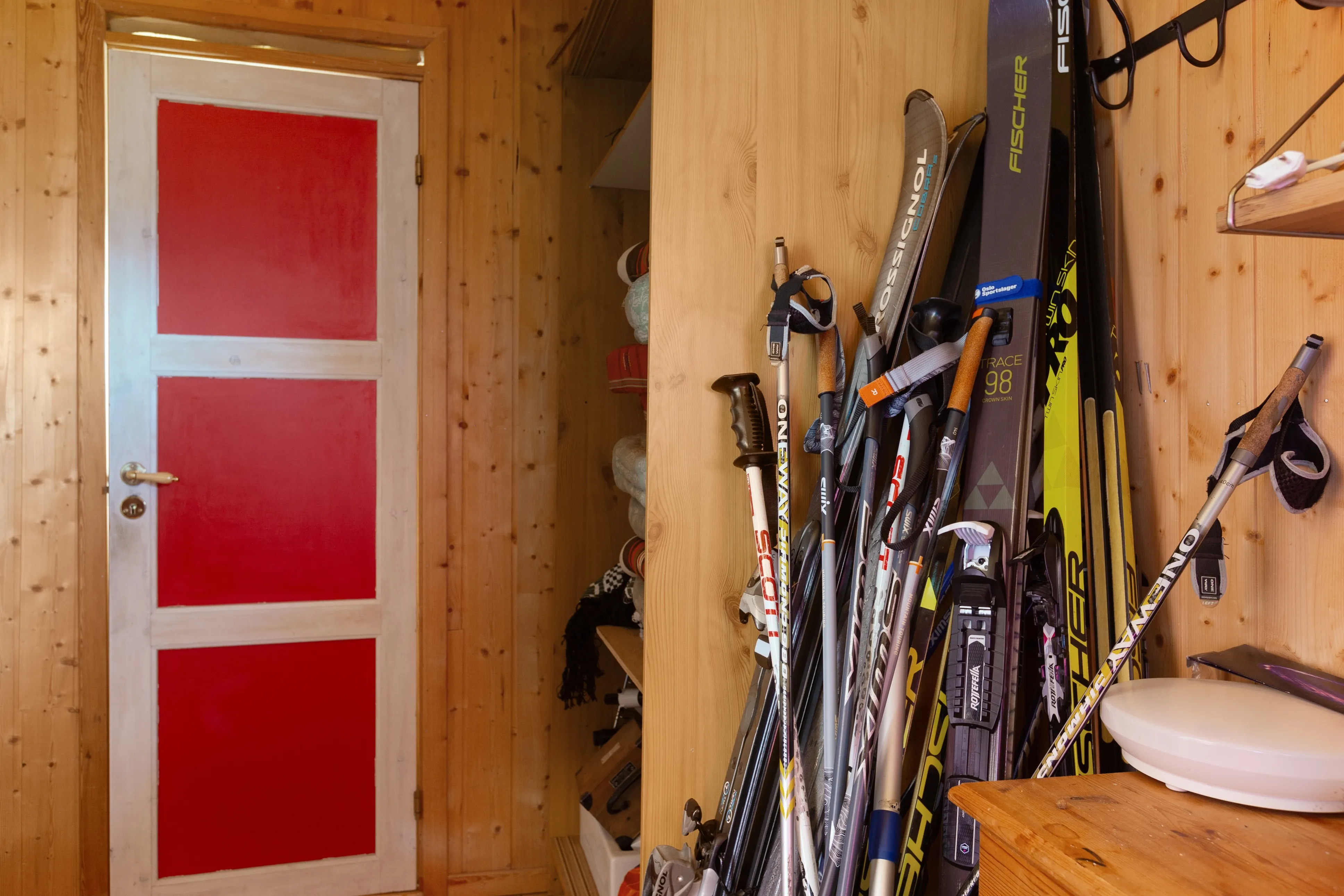 1978 Cabin with Scenic Views in Valdres, Norway – Ideal for Renovation - View image 24 of 32
