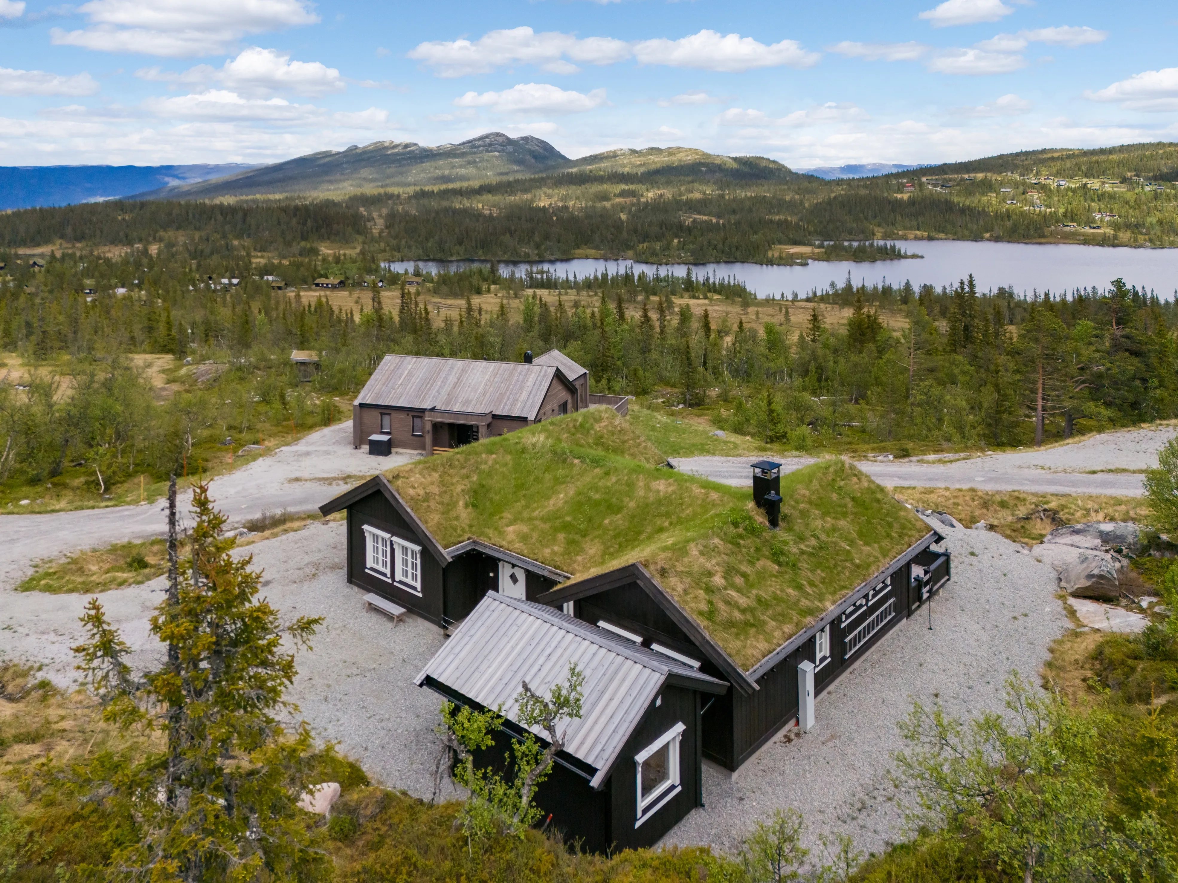 Modern 4-Bedroom Cabin with Terrace in Norway's Scenic Øvre Reinsjøfjell - Image 4