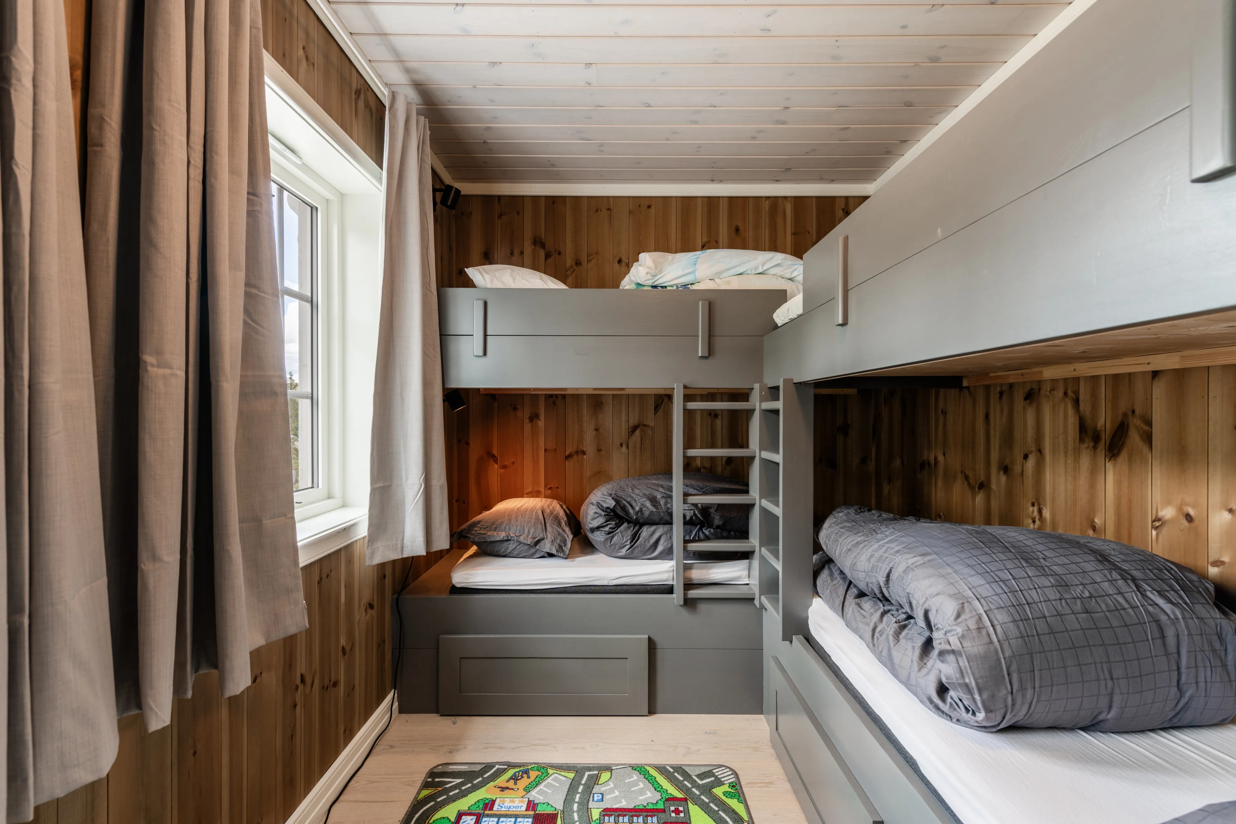 Modern 4-Bedroom Cabin with Terrace in Norway's Scenic Øvre Reinsjøfjell - View image 27 of 43