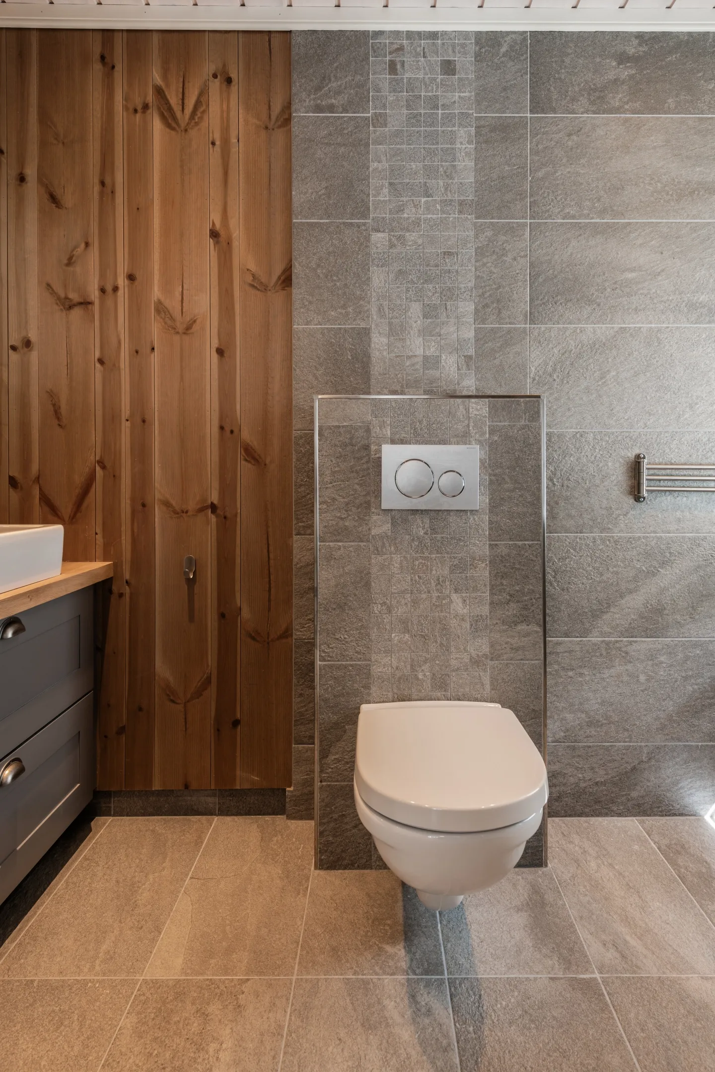 Modern 4-Bedroom Cabin with Terrace in Norway's Scenic Øvre Reinsjøfjell - View image 32 of 43