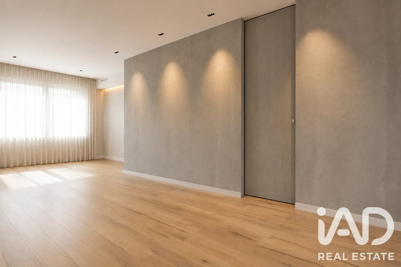 Modern 4-Bedroom House with Pool and Terrace in Sabadell - View image 11 of 39
