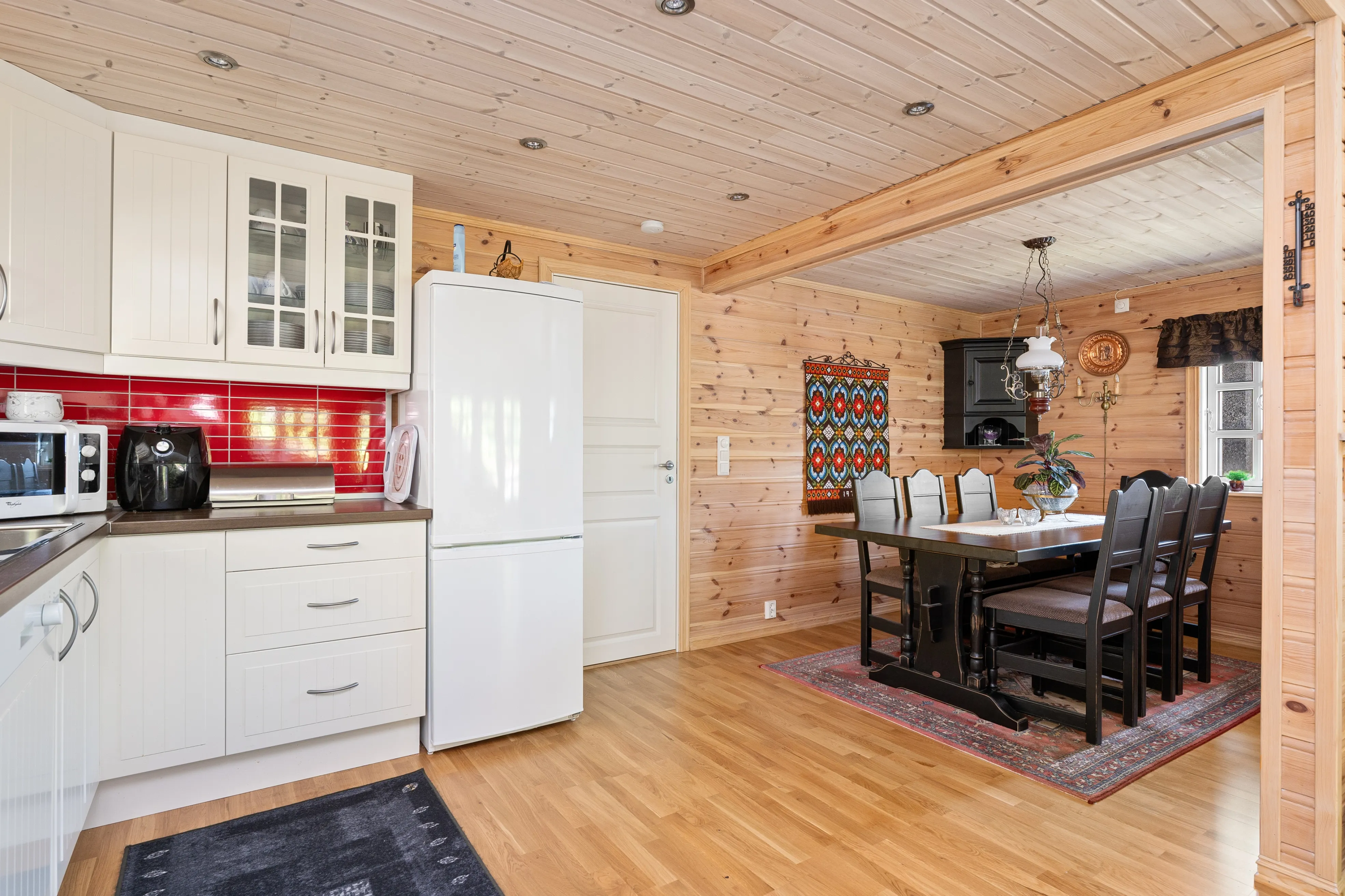 Casa norvegese del 2010 con ampia terrazza e vista panoramica a Eidsvåg - Visualizza immagine 10 di 31
