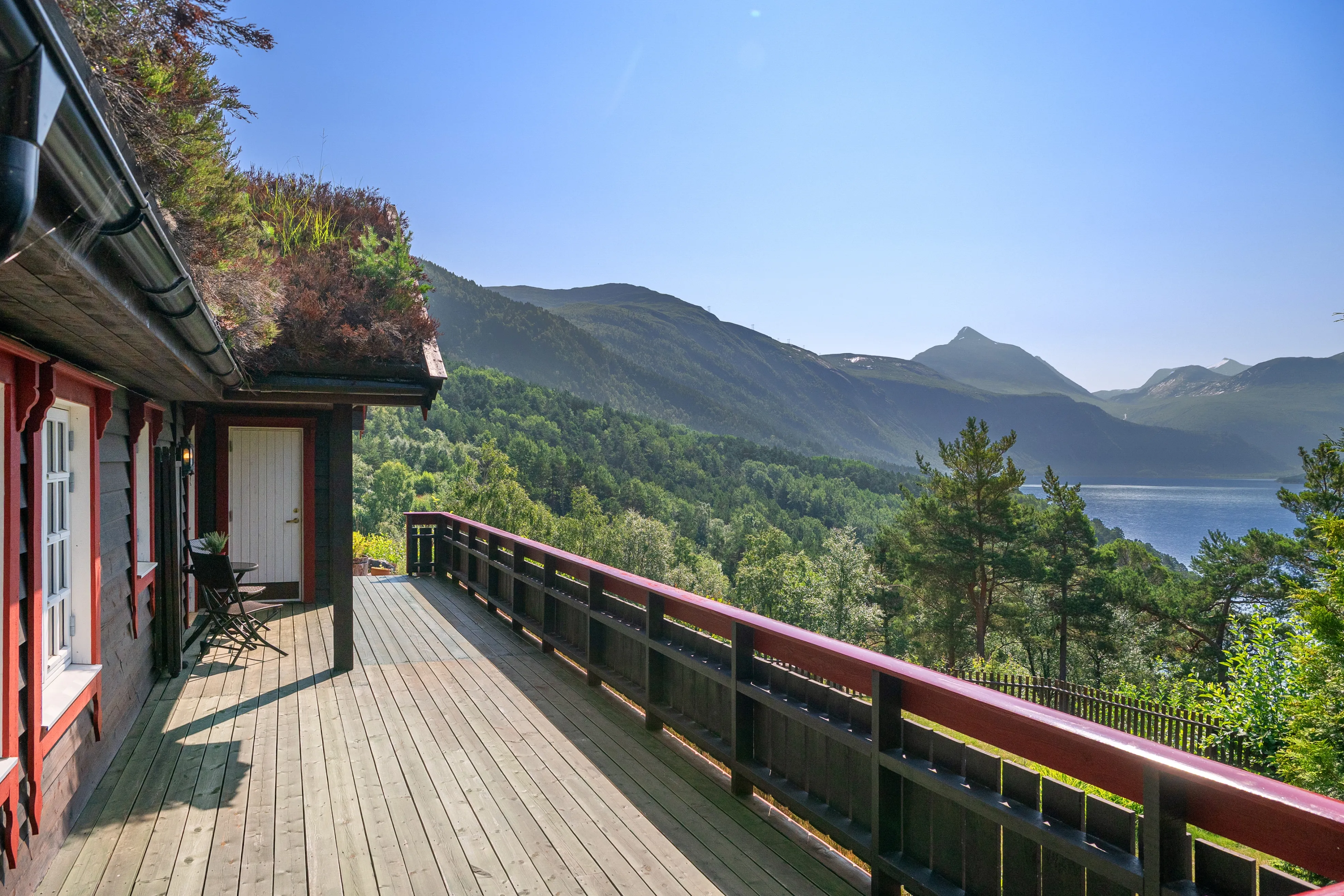 Casa norvegese del 2010 con ampia terrazza e vista panoramica a Eidsvåg - Visualizza immagine 21 di 31