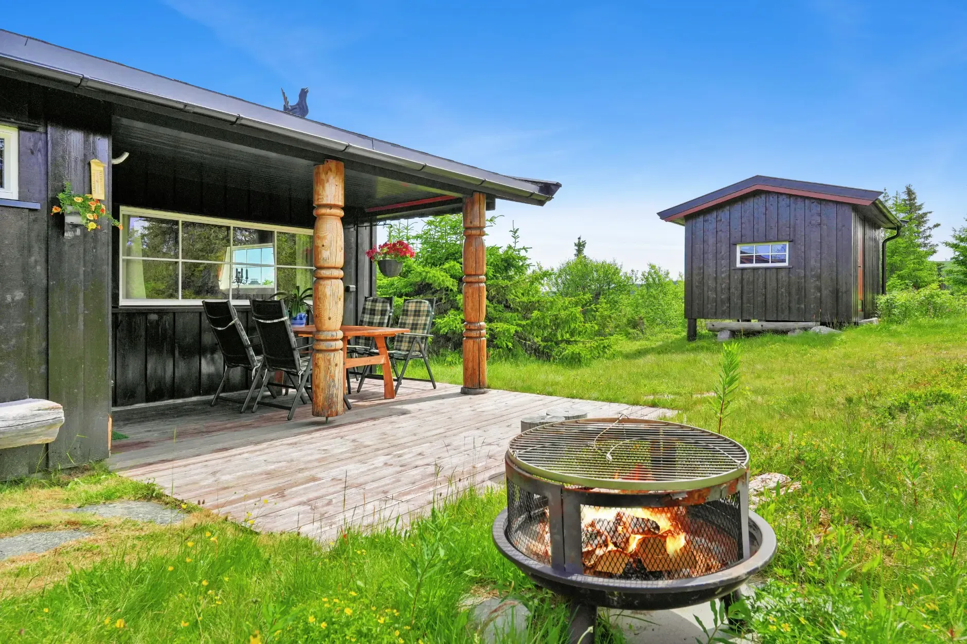 1960s Country House with Modern Comforts in Norway's Scenic Fjellstølen - Image 5