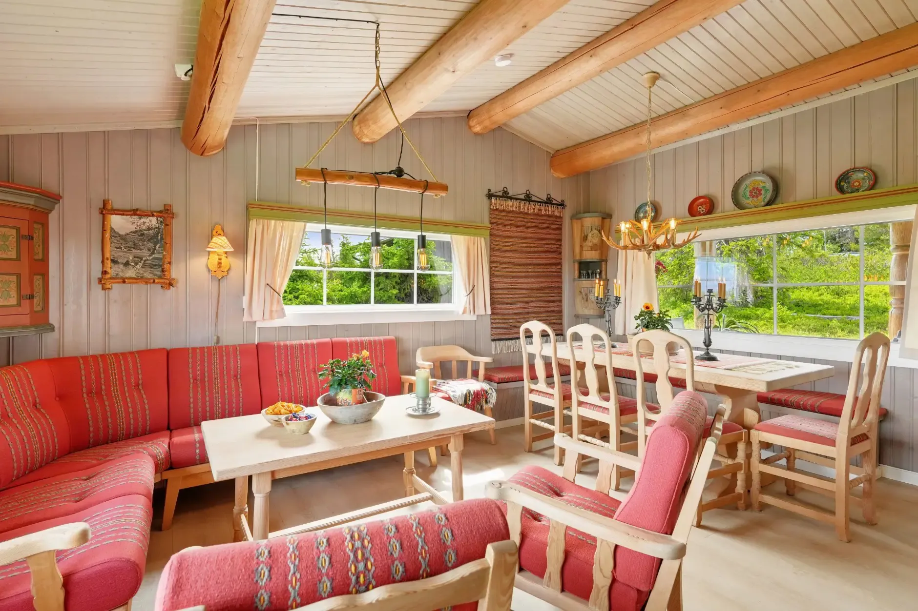 1960s Country House with Modern Comforts in Norway's Scenic Fjellstølen - View image 9 of 29