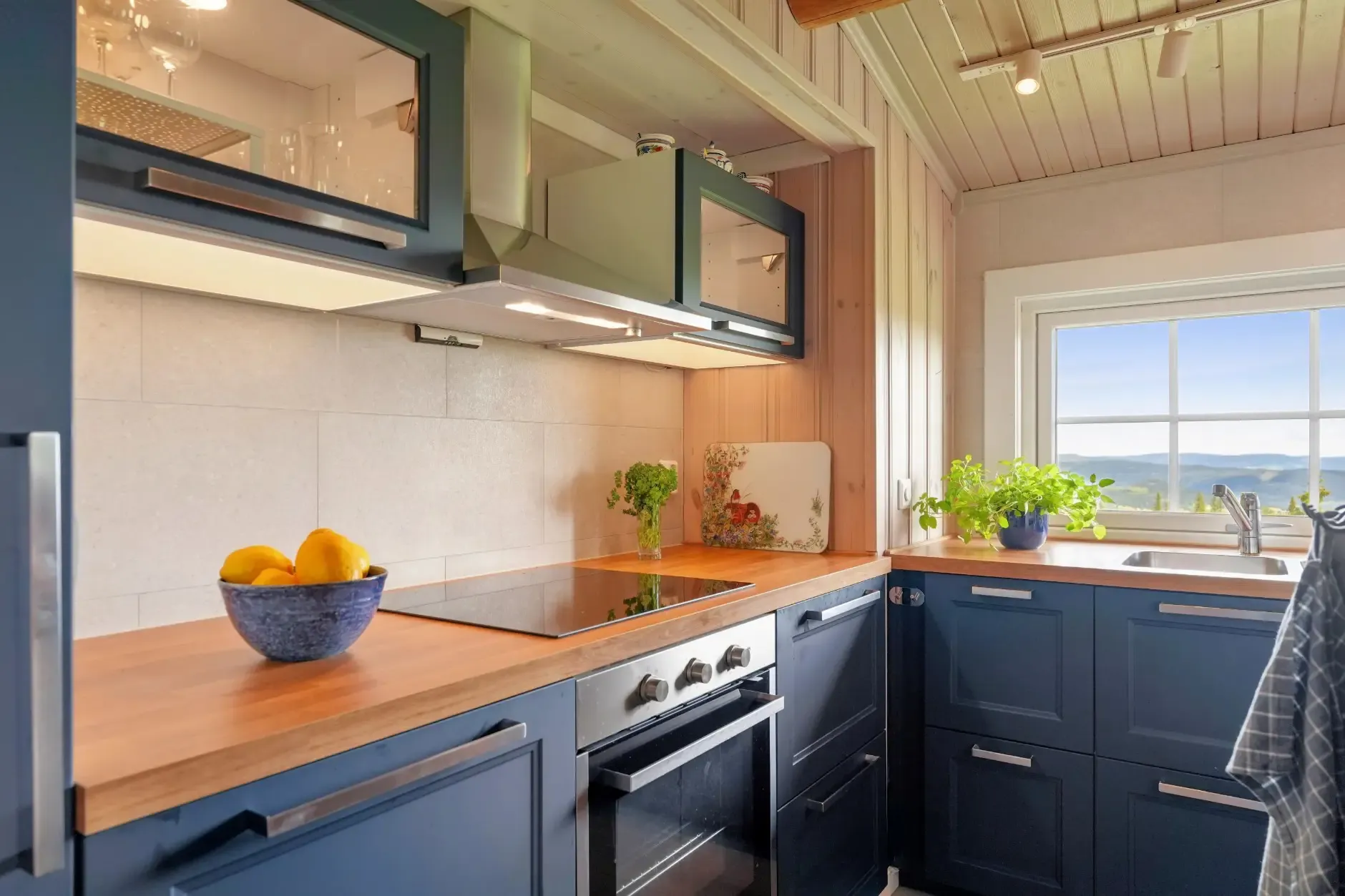 1960s Country House with Modern Comforts in Norway's Scenic Fjellstølen - View image 15 of 29