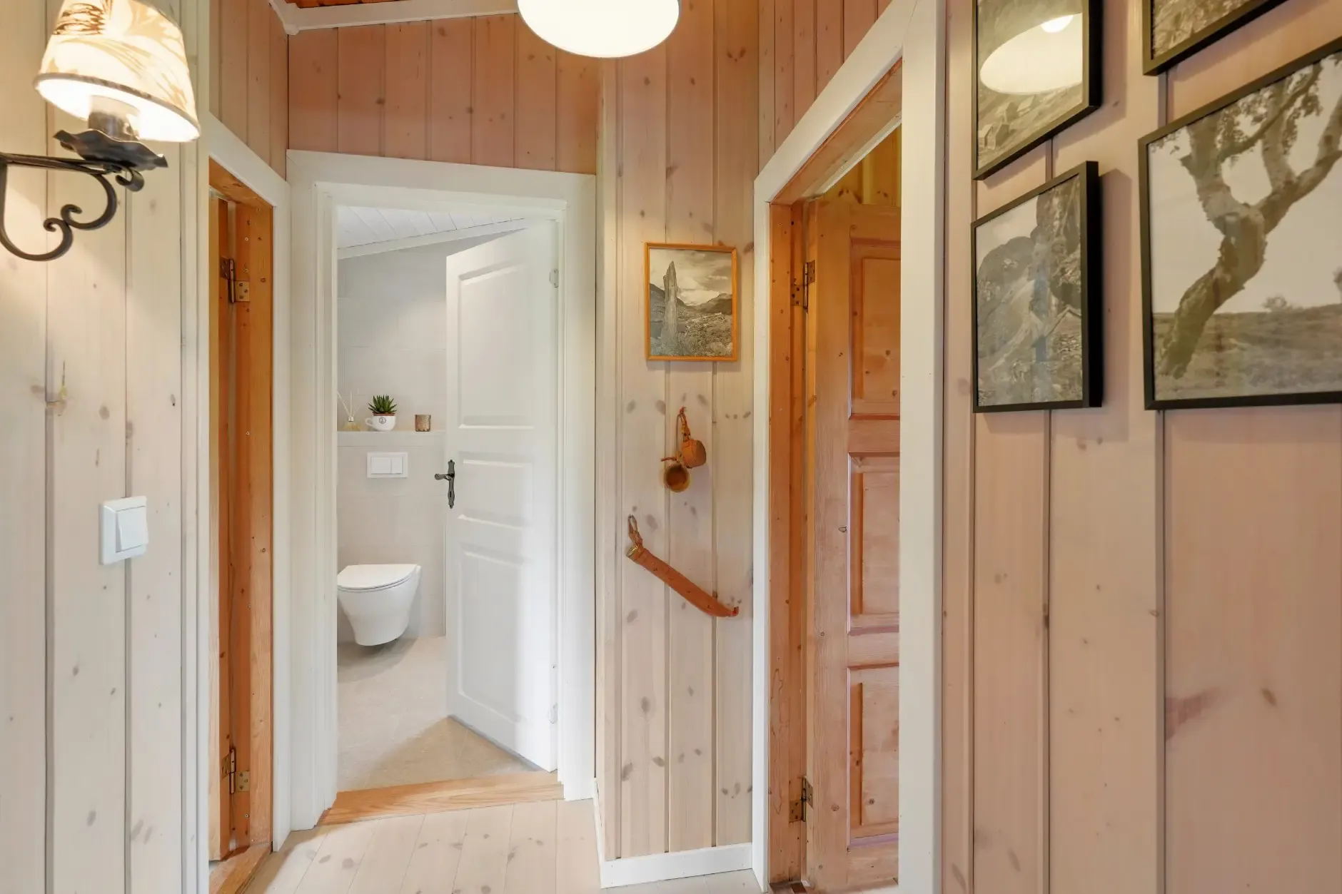 1960s Country House with Modern Comforts in Norway's Scenic Fjellstølen - View image 18 of 29