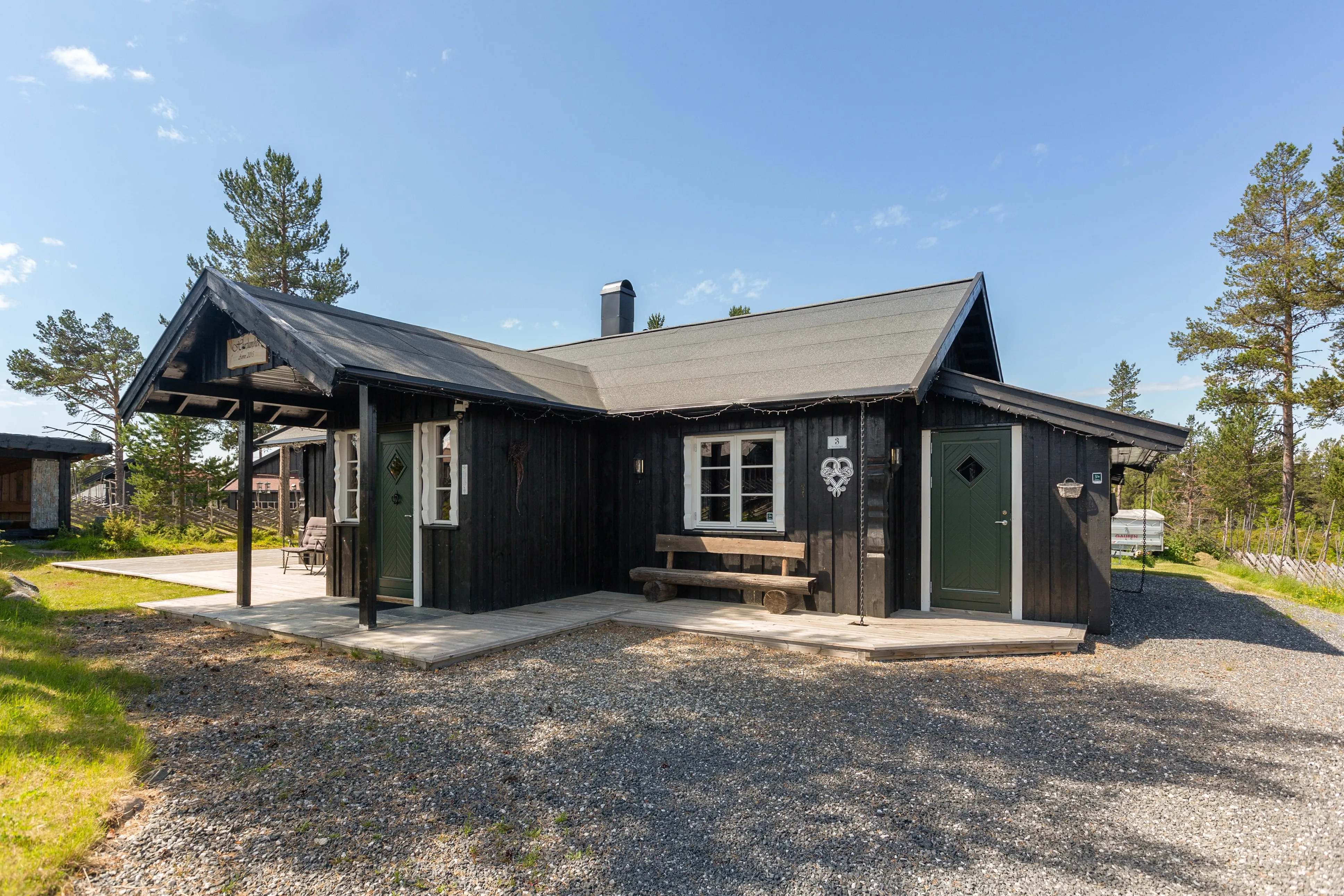 Contemporary 2-Bedroom Cabin with Expansive Terrace in Norway's Tisleidalen - Image 1