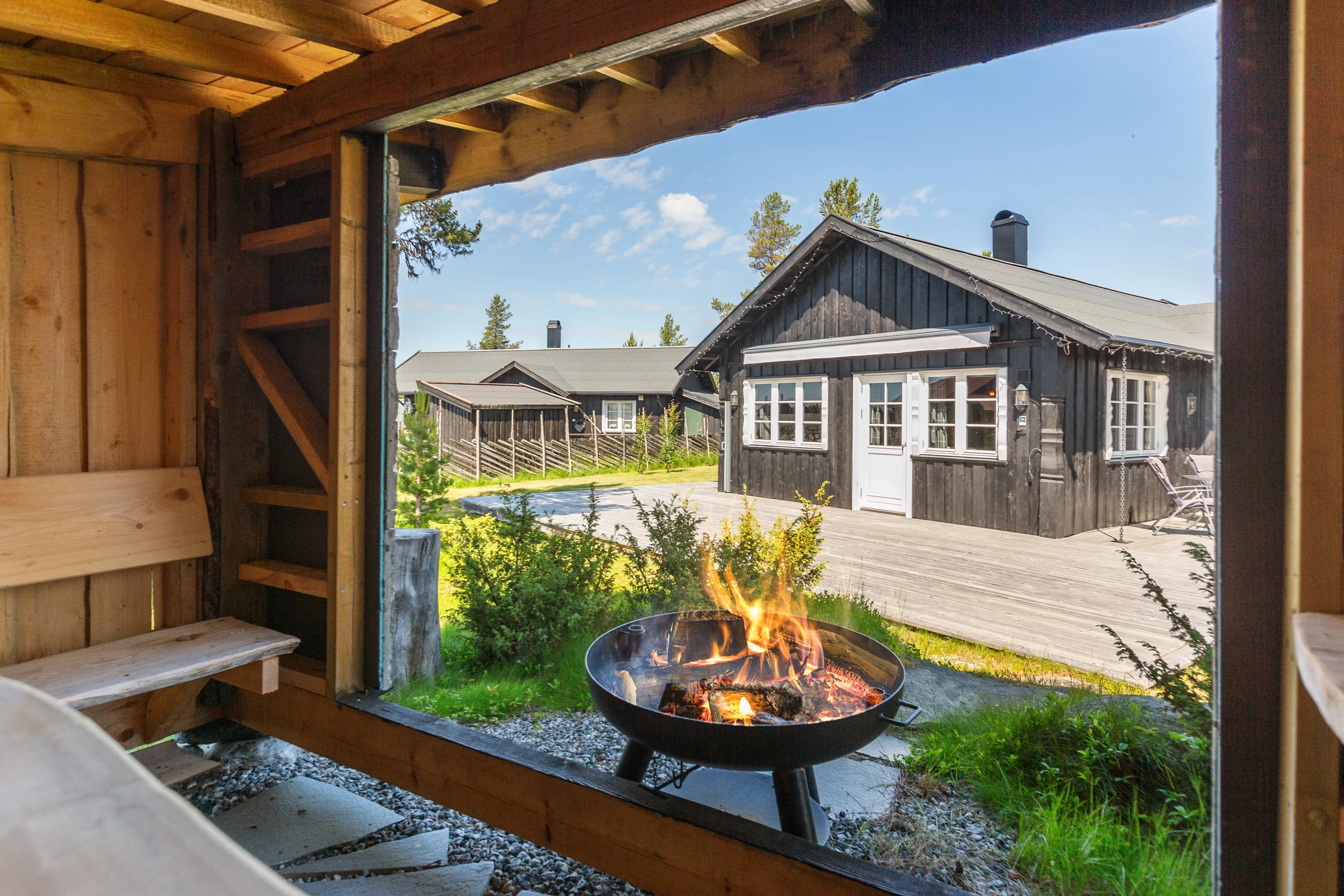 Contemporary 2-Bedroom Cabin with Expansive Terrace in Norway's Tisleidalen - View image 29 of 35