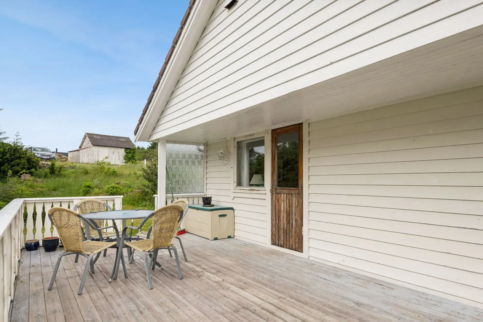 1980s Norwegian Coastal Retreat with Terrace and Private Boat House - View image 8 of 45