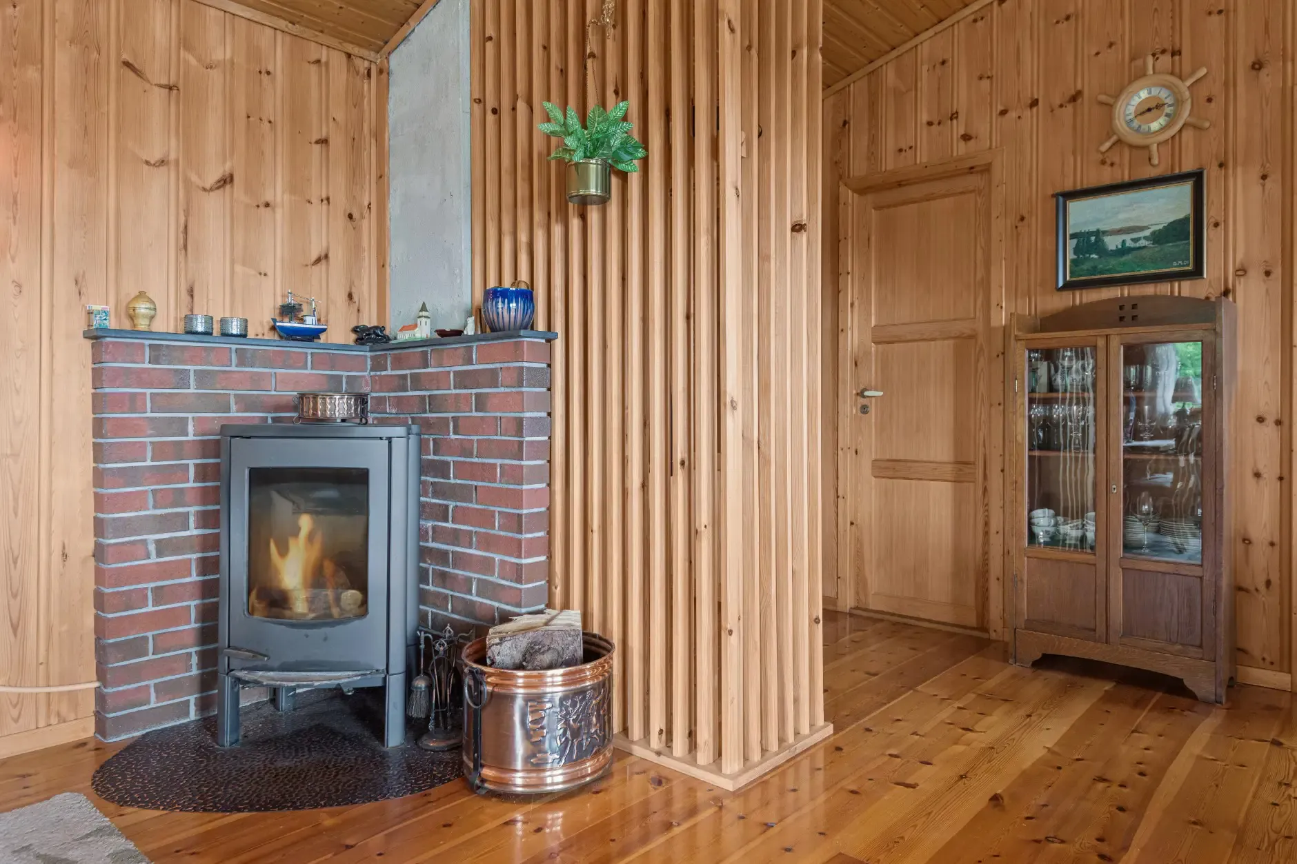 1980s Norwegian Coastal Retreat with Terrace and Private Boat House - View image 17 of 45
