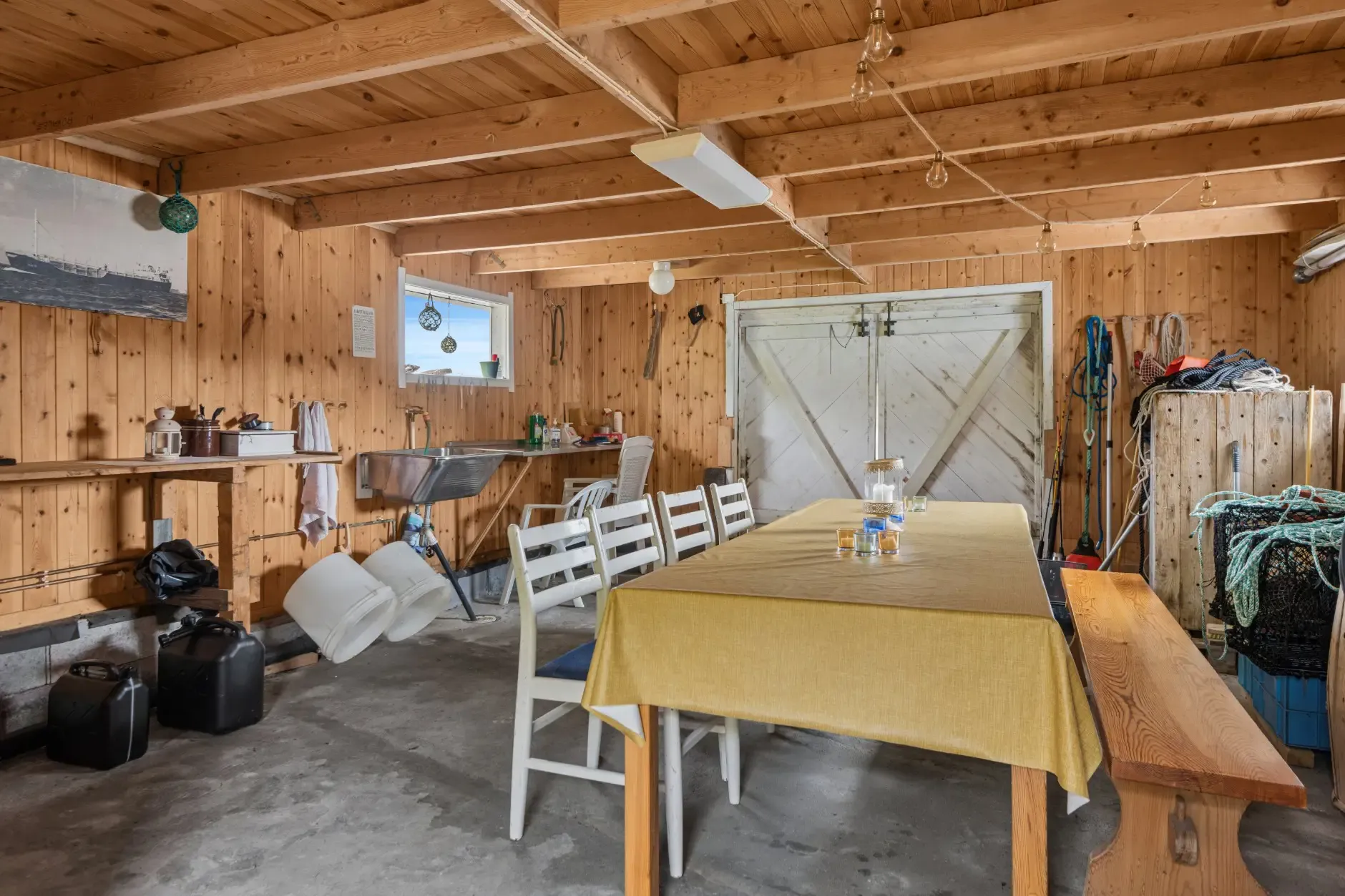 1980s Norwegian Coastal Retreat with Terrace and Private Boat House - View image 42 of 45