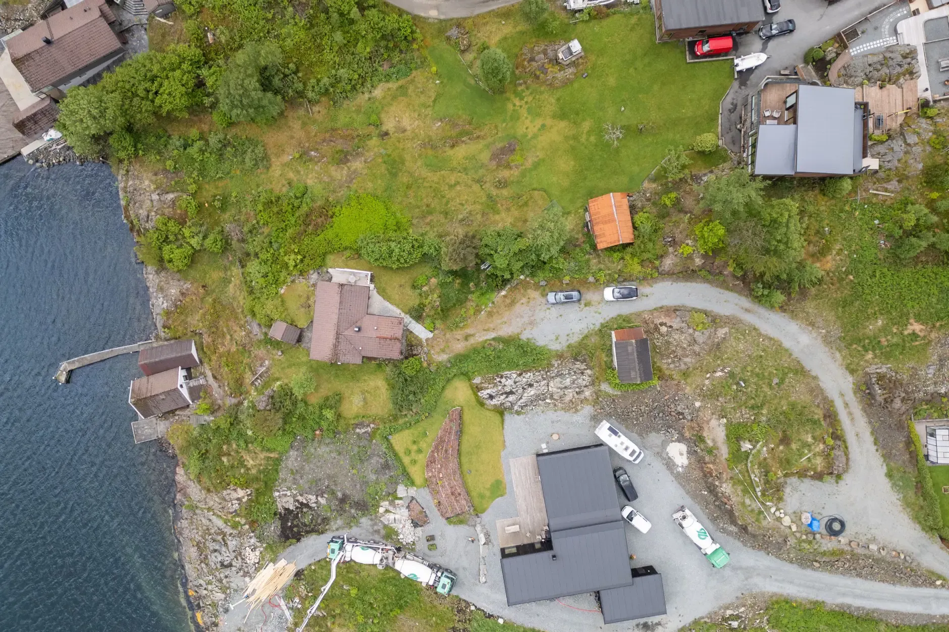 1980s Norwegian Coastal Retreat with Terrace and Private Boat House - View image 44 of 45