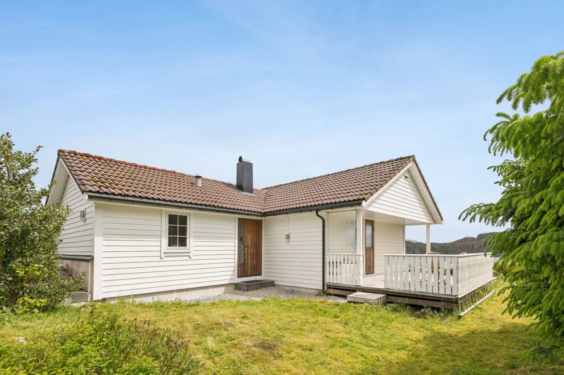 1980s Norwegian Coastal Retreat with Terrace and Private Boat House - View image 45 of 45