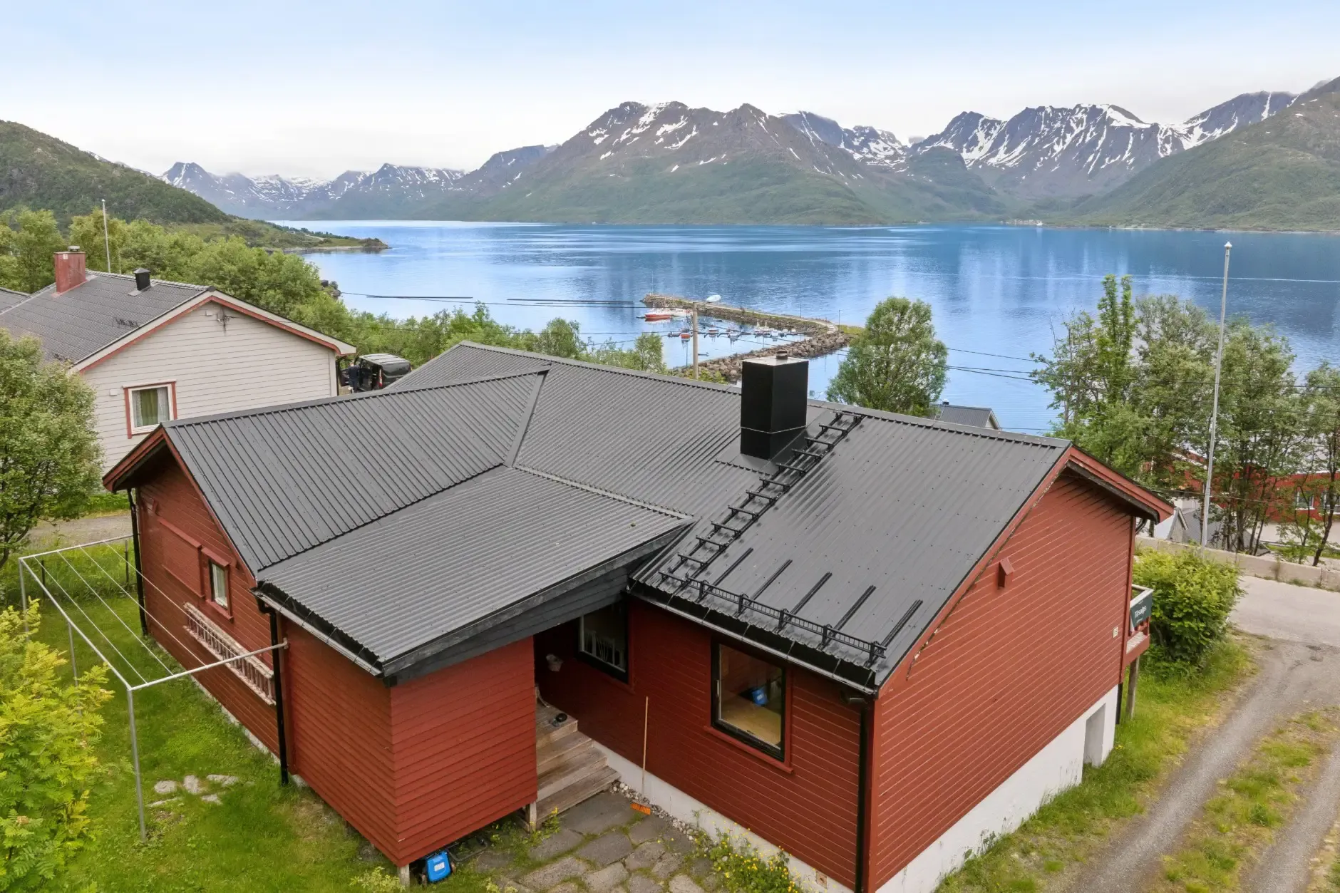 1960s Øksfjord House with Fjord Views: 4-Bedroom, Terrace, and Garage - Image 1
