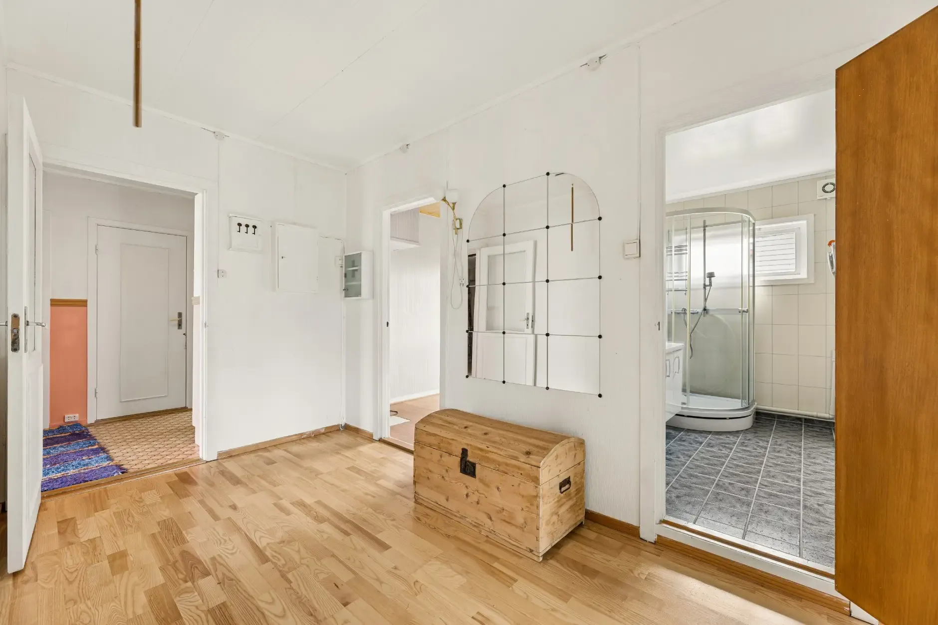 1960s Øksfjord House with Fjord Views: 4-Bedroom, Terrace, and Garage - View image 25 of 29