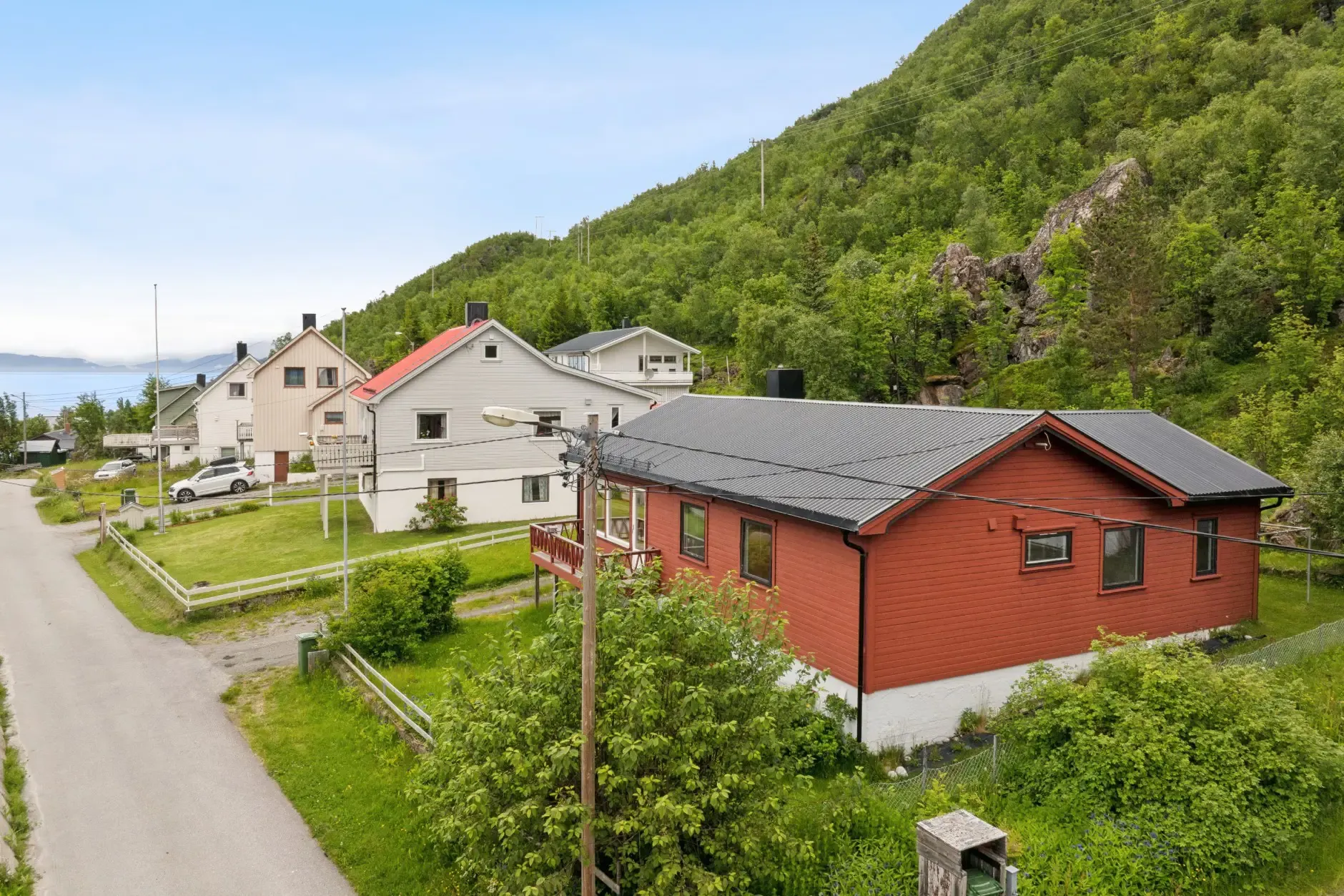 1960s Øksfjord House with Fjord Views: 4-Bedroom, Terrace, and Garage - View image 27 of 29