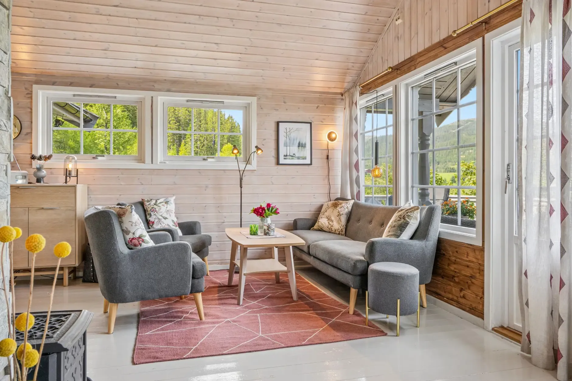 Modern 2-Bedroom Cabin with Expansive Terrace in Scenic Namsos, Norway - View image 10 of 33