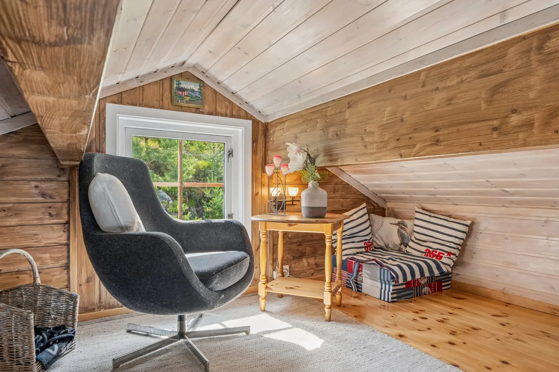 Modern 2-Bedroom Cabin with Expansive Terrace in Scenic Namsos, Norway - View image 18 of 33