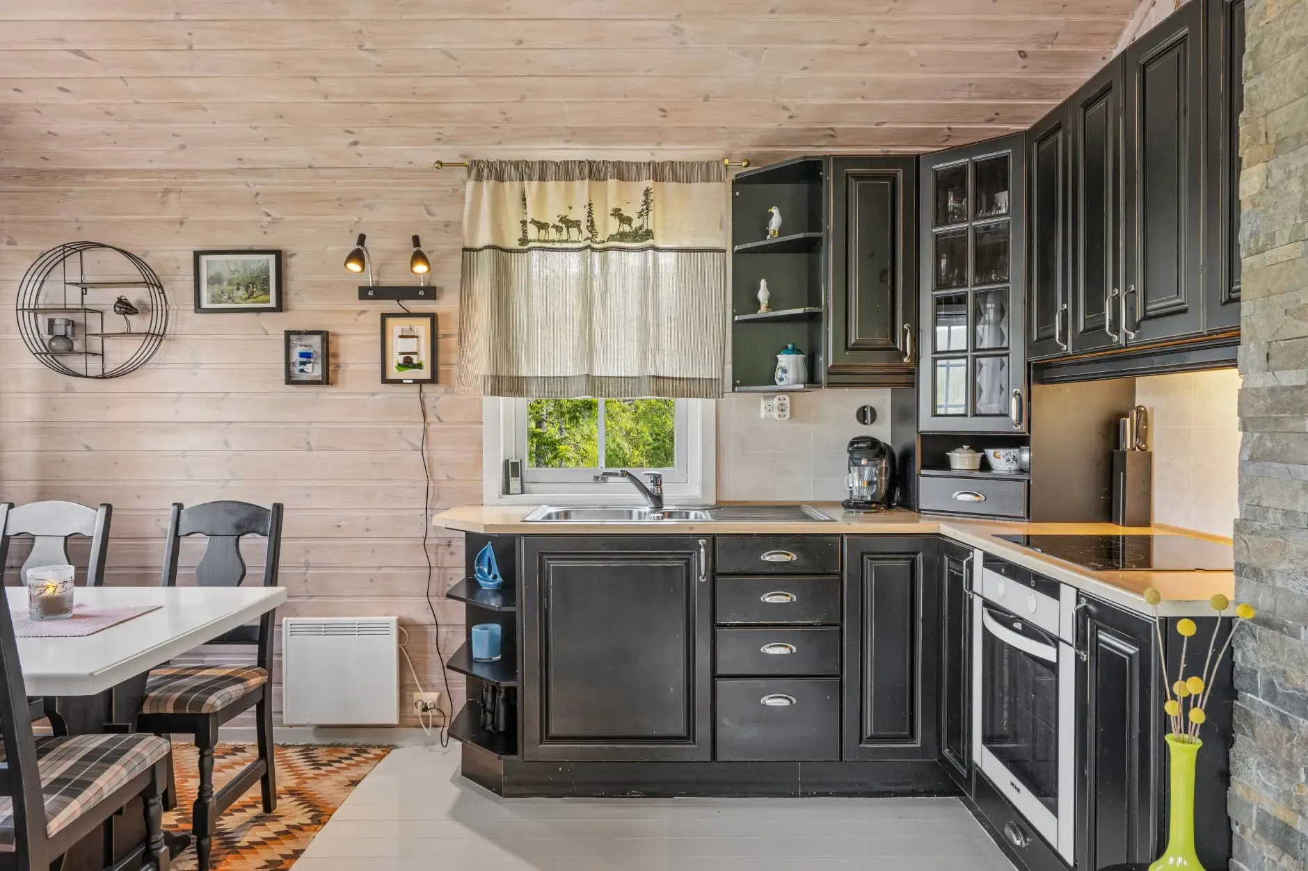 Modern 2-Bedroom Cabin with Expansive Terrace in Scenic Namsos, Norway - View image 20 of 33