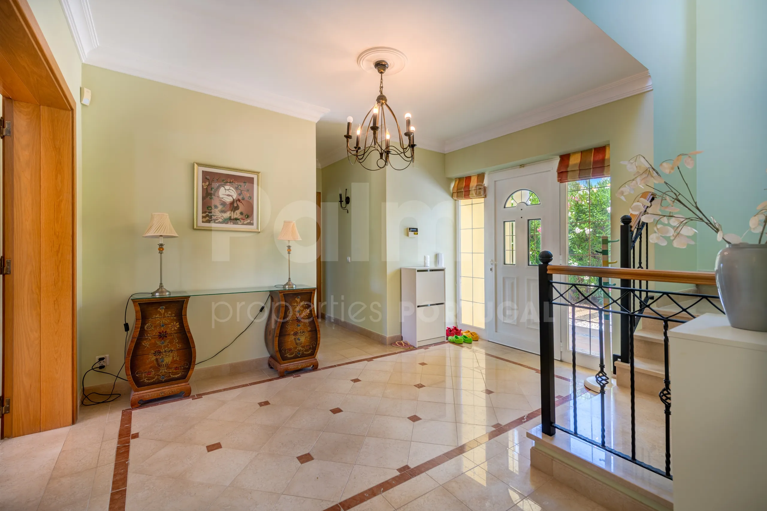 Stylish Algarve Villa with Heated Pool and Sea Views in Presa da Moura - View image 11 of 55