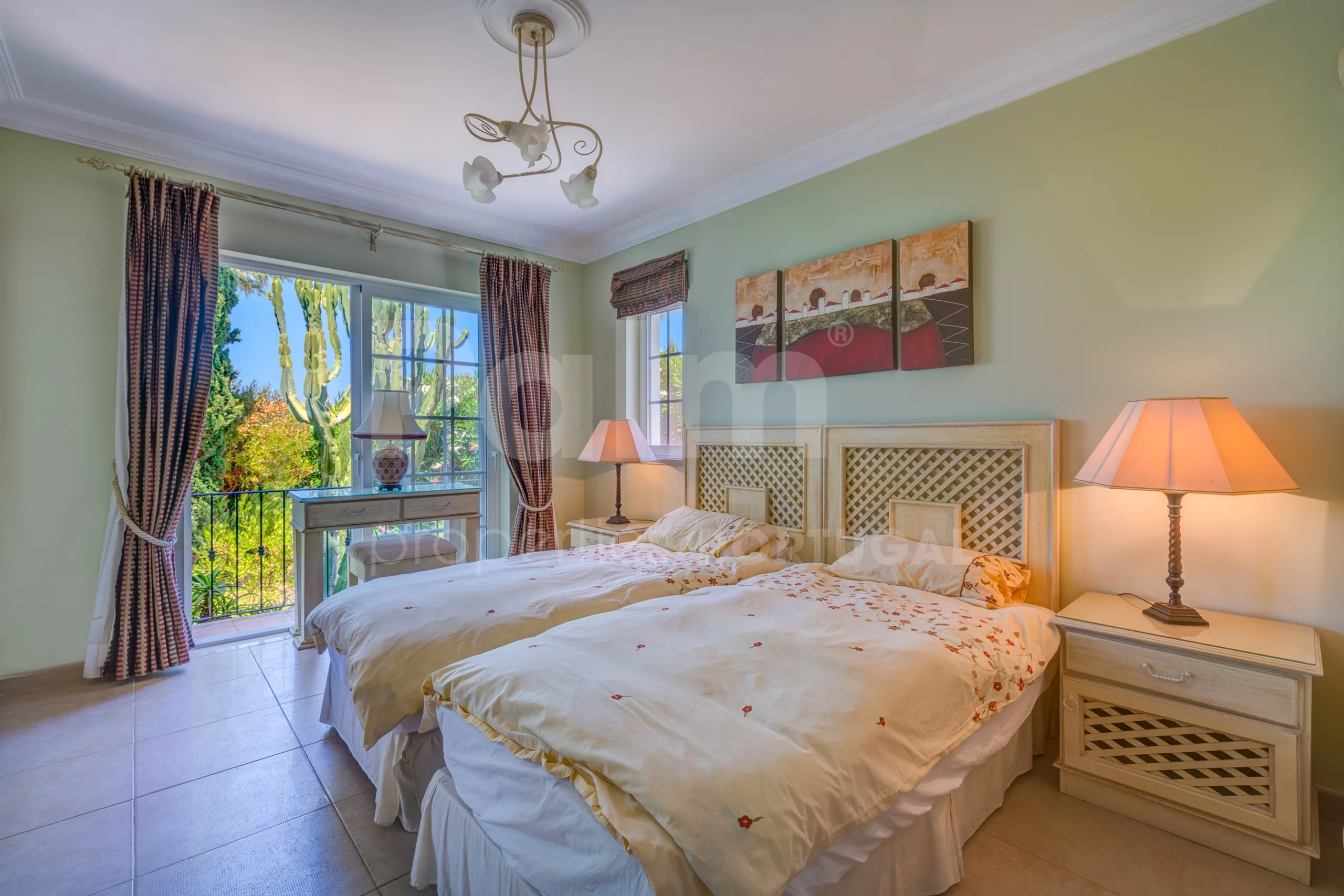 Stylish Algarve Villa with Heated Pool and Sea Views in Presa da Moura - View image 17 of 55