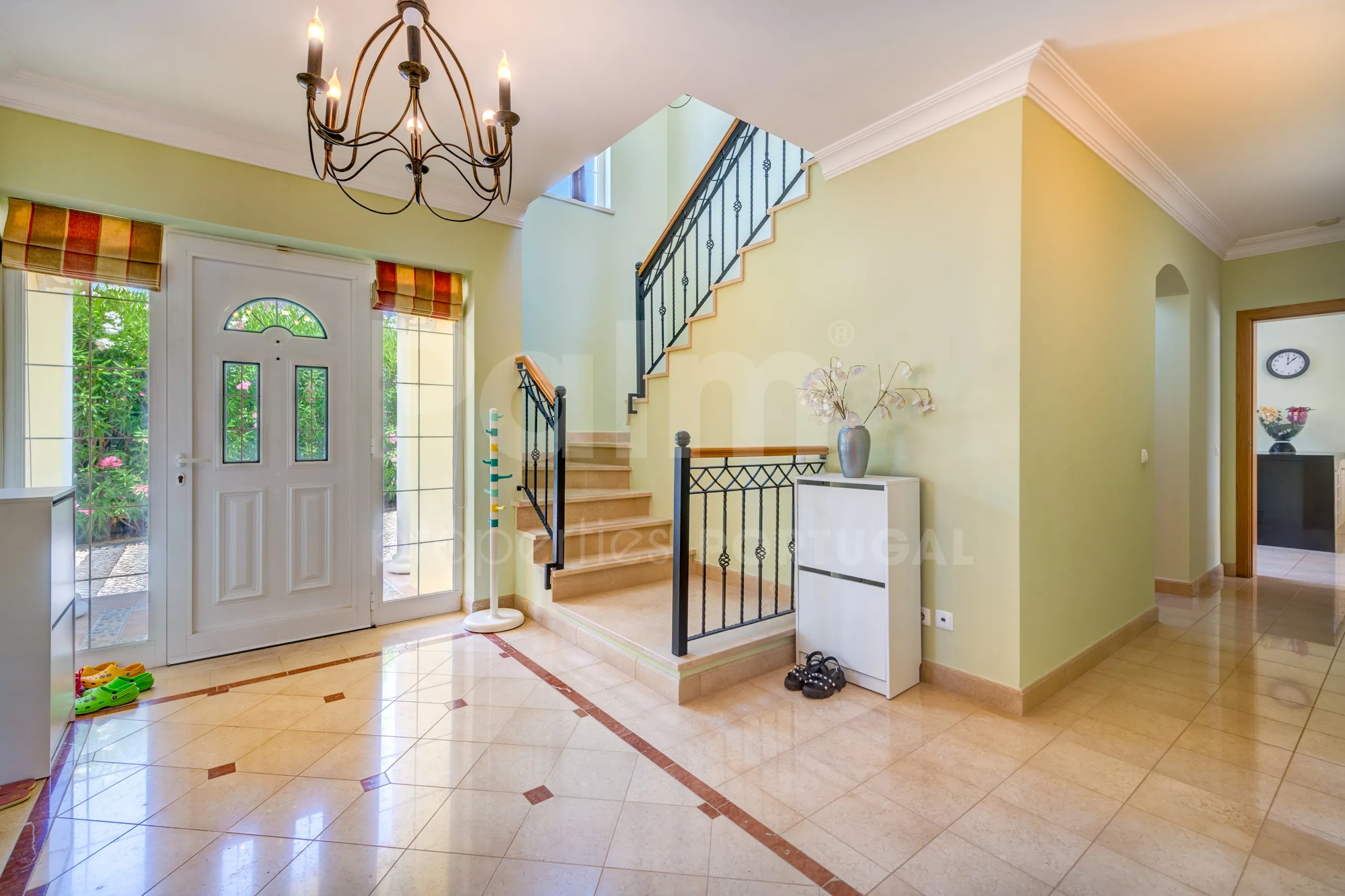 Stylish Algarve Villa with Heated Pool and Sea Views in Presa da Moura - View image 20 of 55
