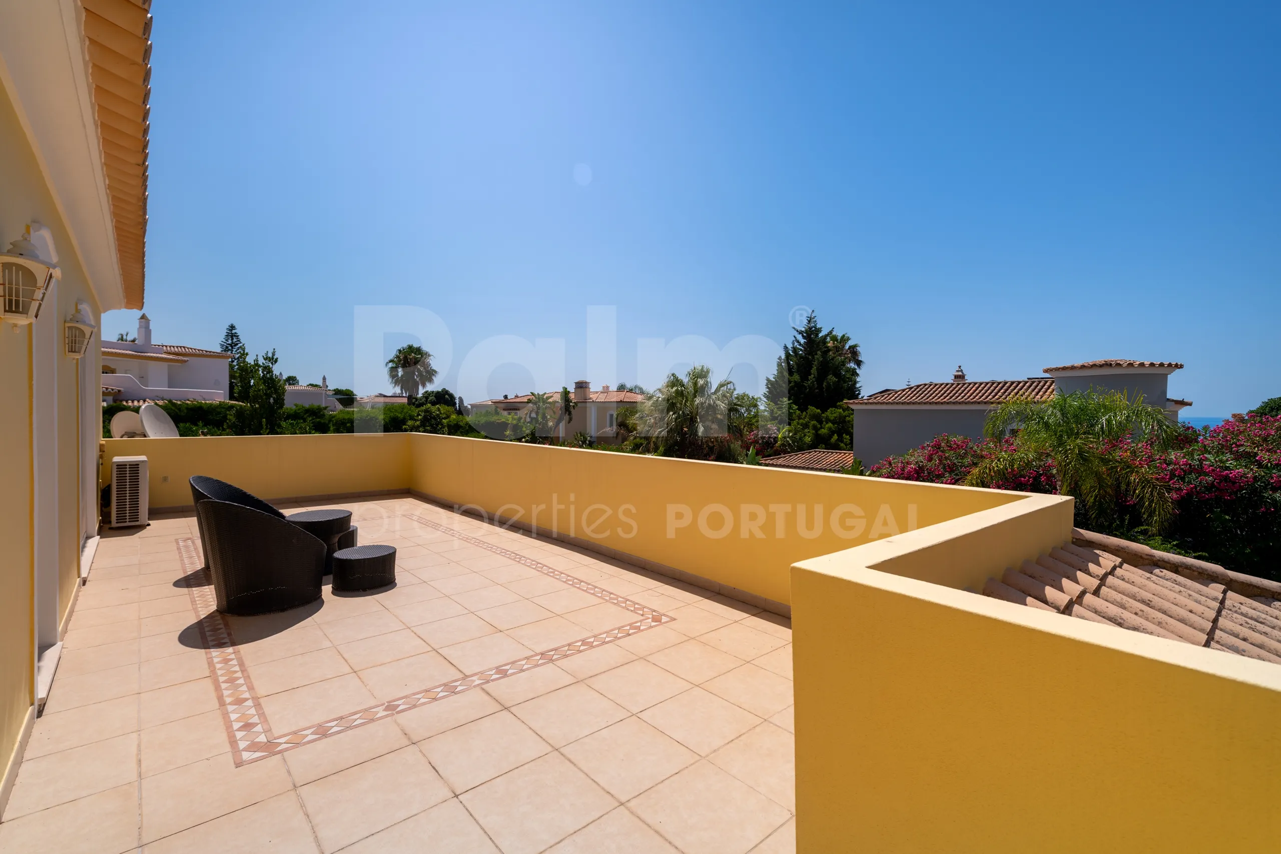 Stylish Algarve Villa with Heated Pool and Sea Views in Presa da Moura - View image 30 of 55