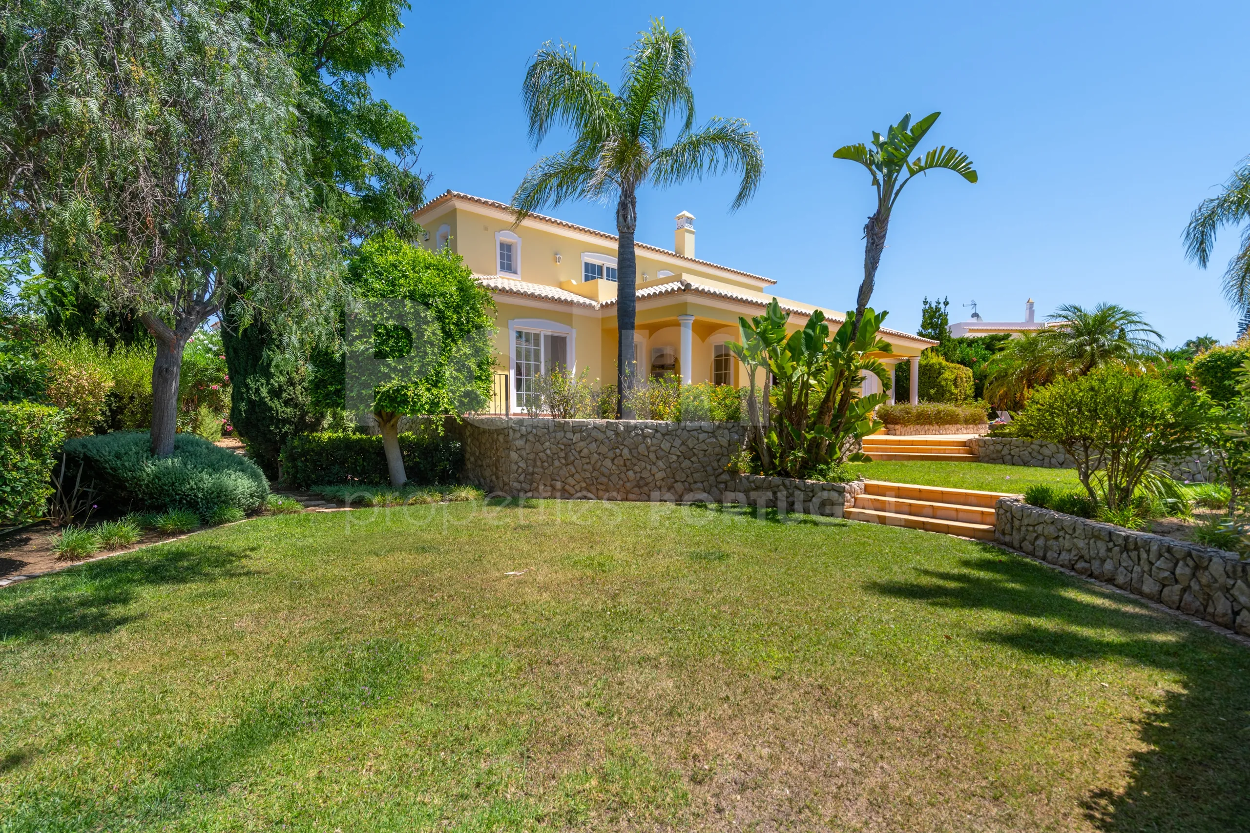 Stylish Algarve Villa with Heated Pool and Sea Views in Presa da Moura - View image 47 of 55