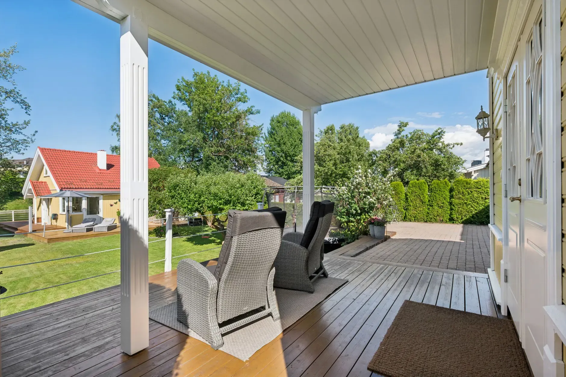 1920s Norwegian House with Private Shoreline and Garden in Hønefoss - View image 26 of 47