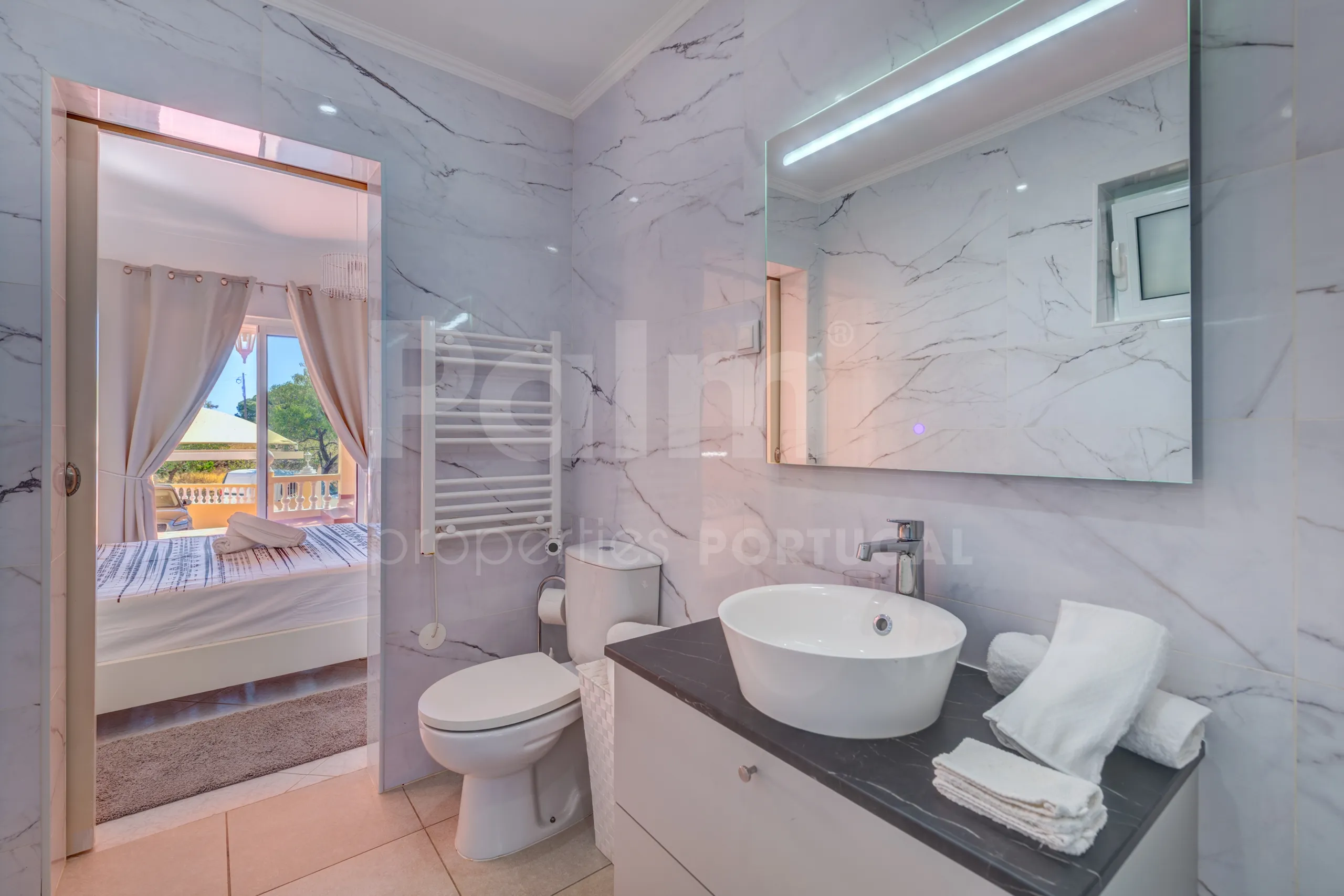 Spacious 4-Bedroom Villa with Pool and Garden in Algarve's Scenic Lagoa - View image 12 of 61